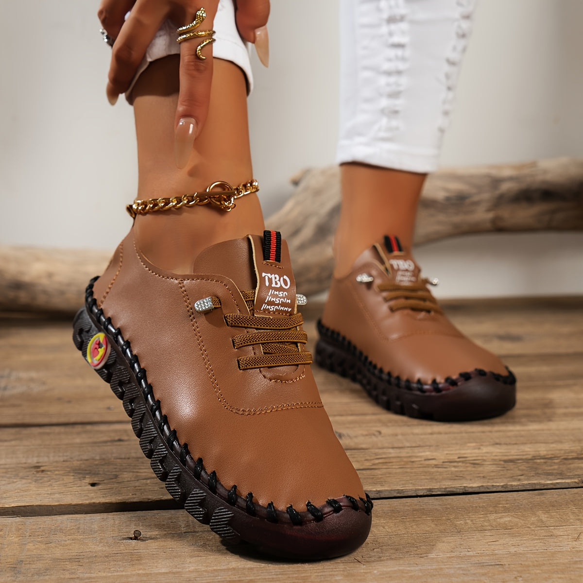 Lightweight Soft Sole Loafers for Women with Round Toe and Breathable Fabric