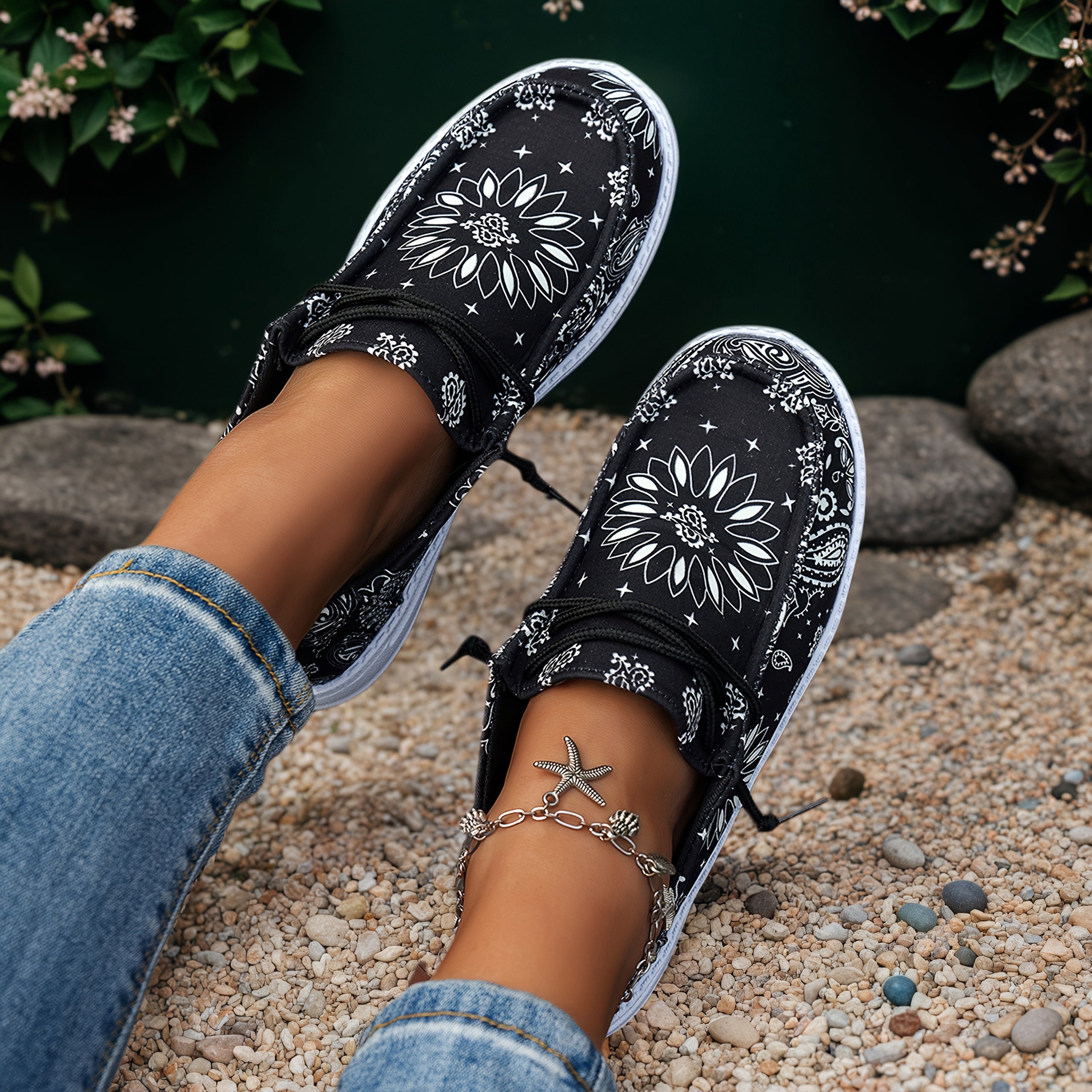 Women's Slip-On Loafers with Geometric Floral Pattern Casual Shoes Black Blue Yellow Sizes 36-43