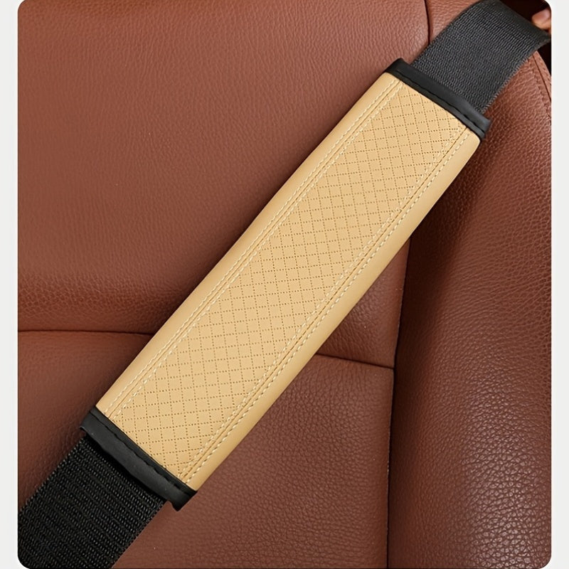 Universal PU teri avtomobil o'rindiq kamarining qopqog'i, tekislangan naqsh, qulaylik va xavfsizlik