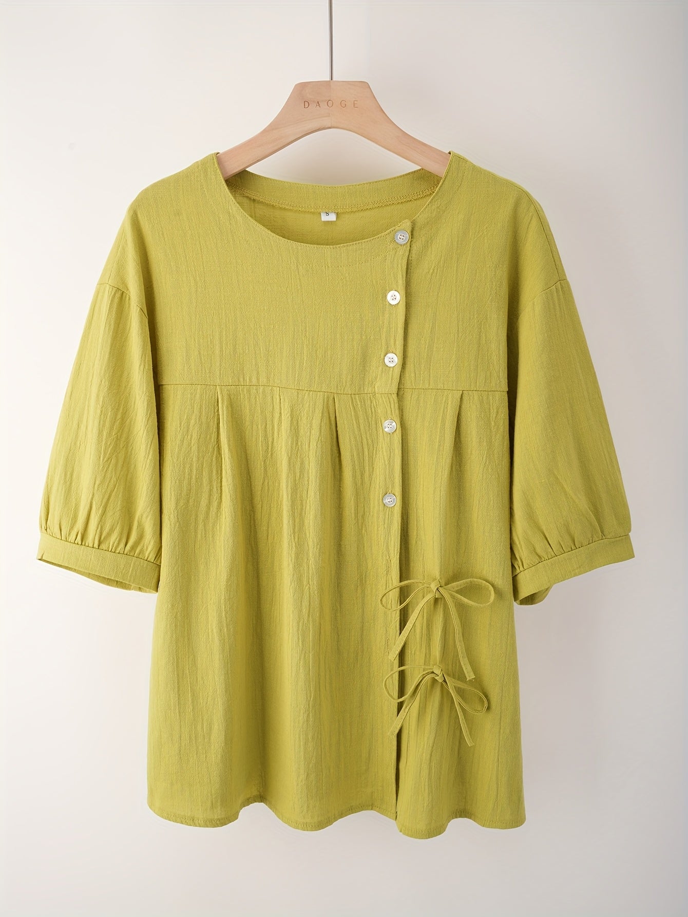 Рубашка с одноцветным галстуком-бабочкой