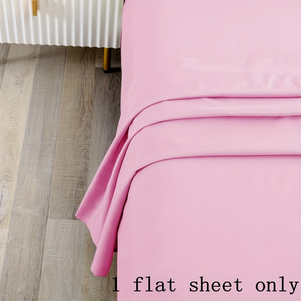 Yumshoq va hashamatli 100% mikrovoloknali tekis varaq, bir rangda va cho'tka qoplamasi bilan - Oson parvarish qilish uchun mashinada yuviladigan material, har qanday yotoqxona yoki mehmonxonaga mos keladi.