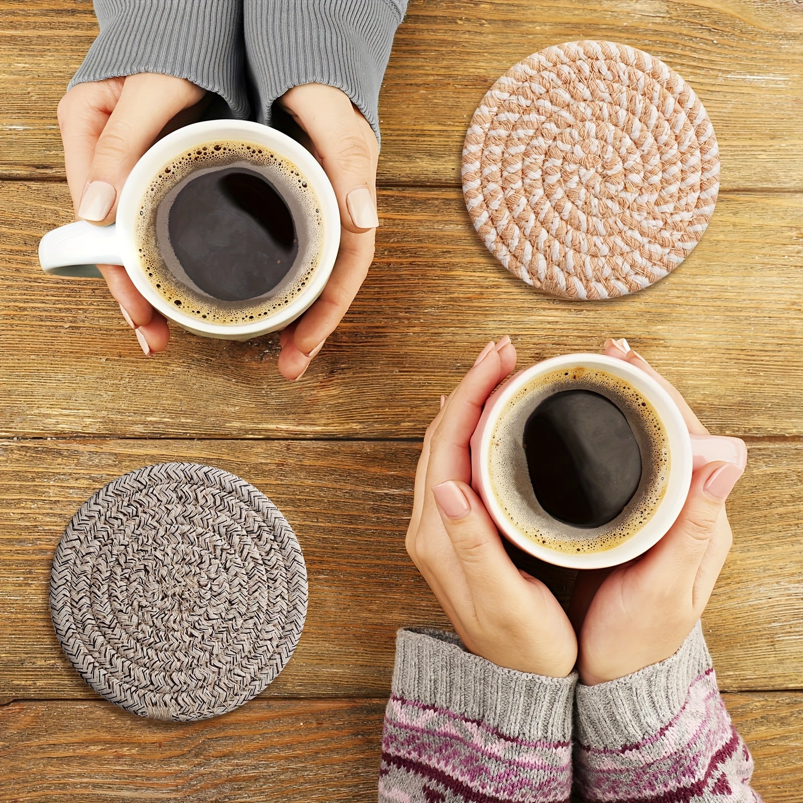 8 ta dumaloq paxta to'qilgan ichimlik ko'zqichlari to'plami, ushlagichi bilan, namni o'zlashtiradi va ovqatlanish stollarini himoya qilish va uy dekoriga qo'shish uchun ideal. Ajoyib uyga ko'chish sovg'asi.