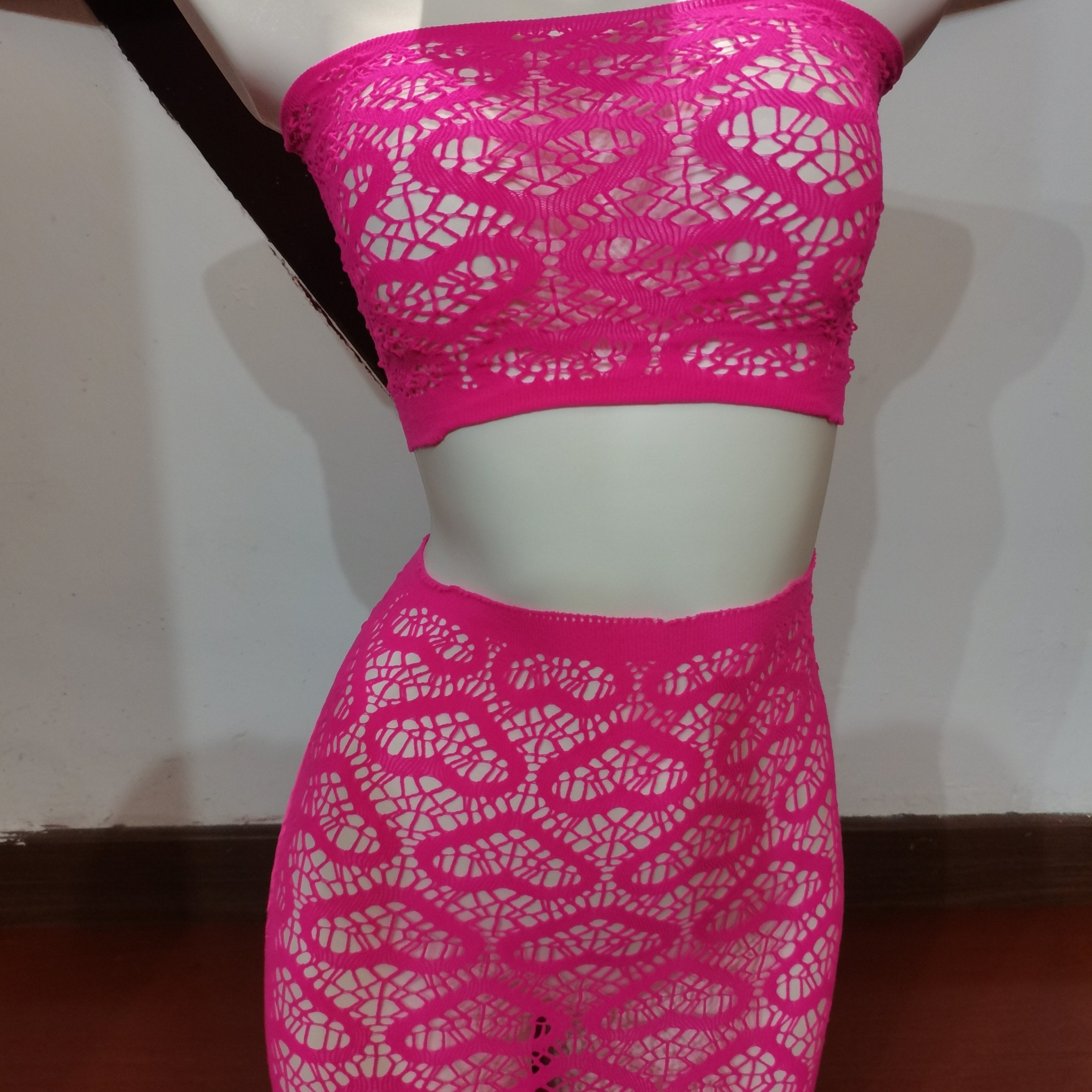 Conjunto de lencería para el Día de San Valentín de mujer con top tubo, falda y bolso con estampado de amor