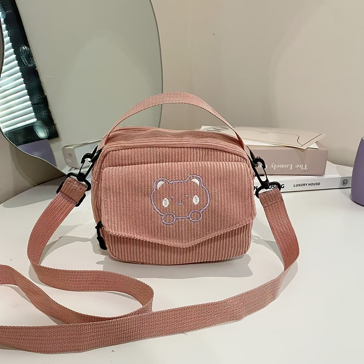 Косметичка через плечо с мультяшным животным принтом для женщин с регулируемым ремнем и застежкой-молнией