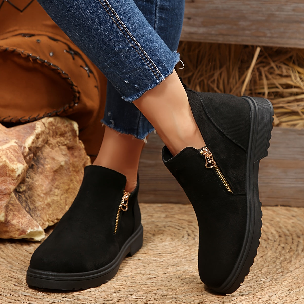 Women's Black Ankle Boots with Zipper, Round Toe, Thick Sole All-Season