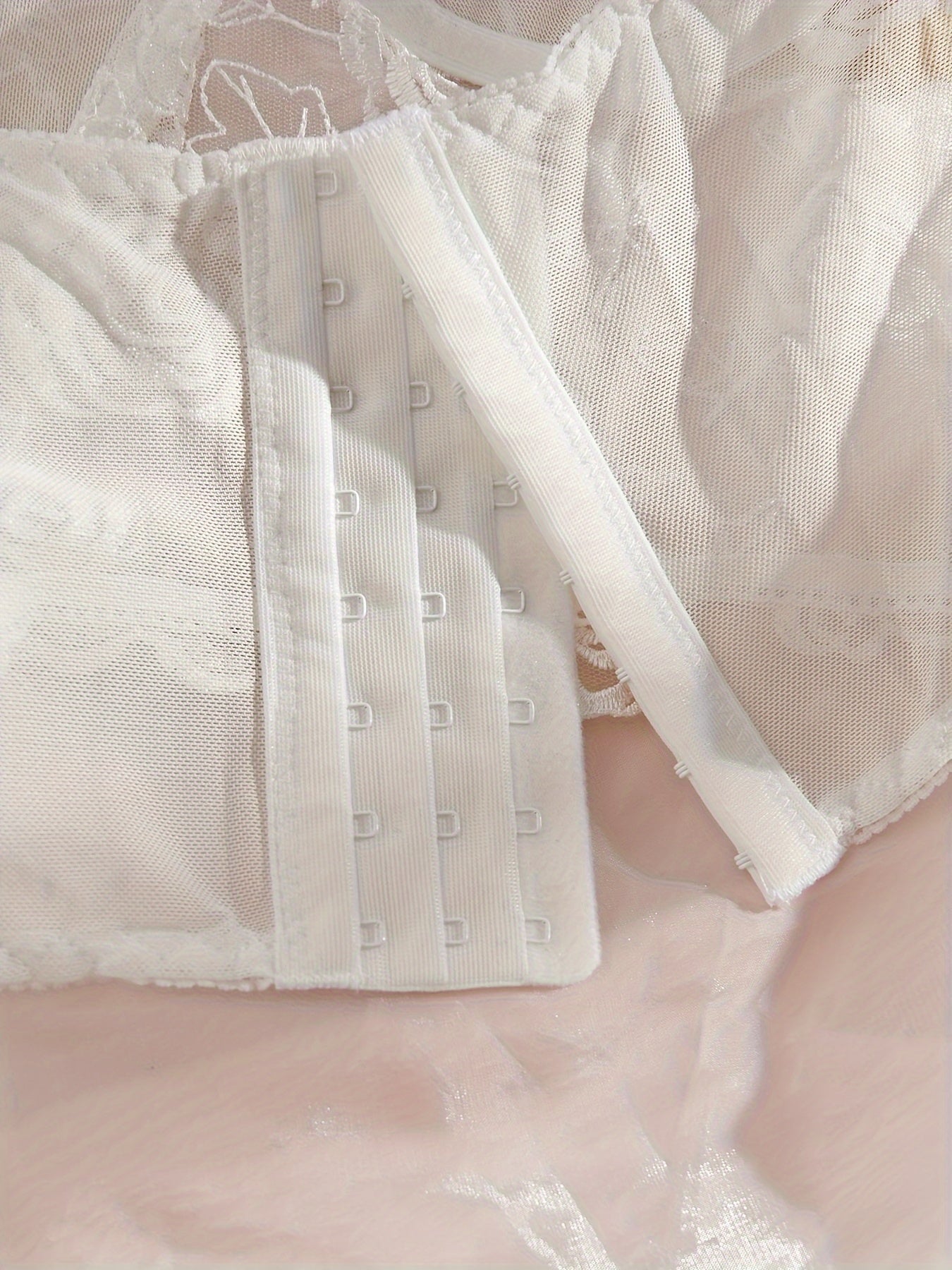 Women's Lace Satin Underwire Push-Up Bra for Everyday Wear