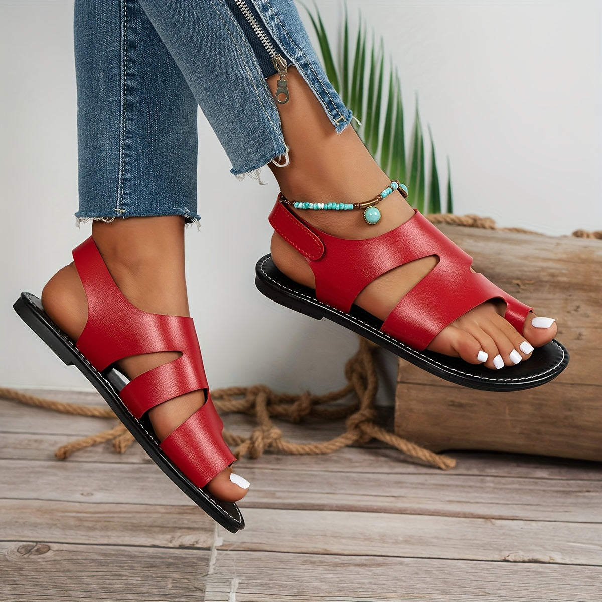 Women's Solid Color Slip-On Sandals with Soft Sole for Beach and Casual Wear