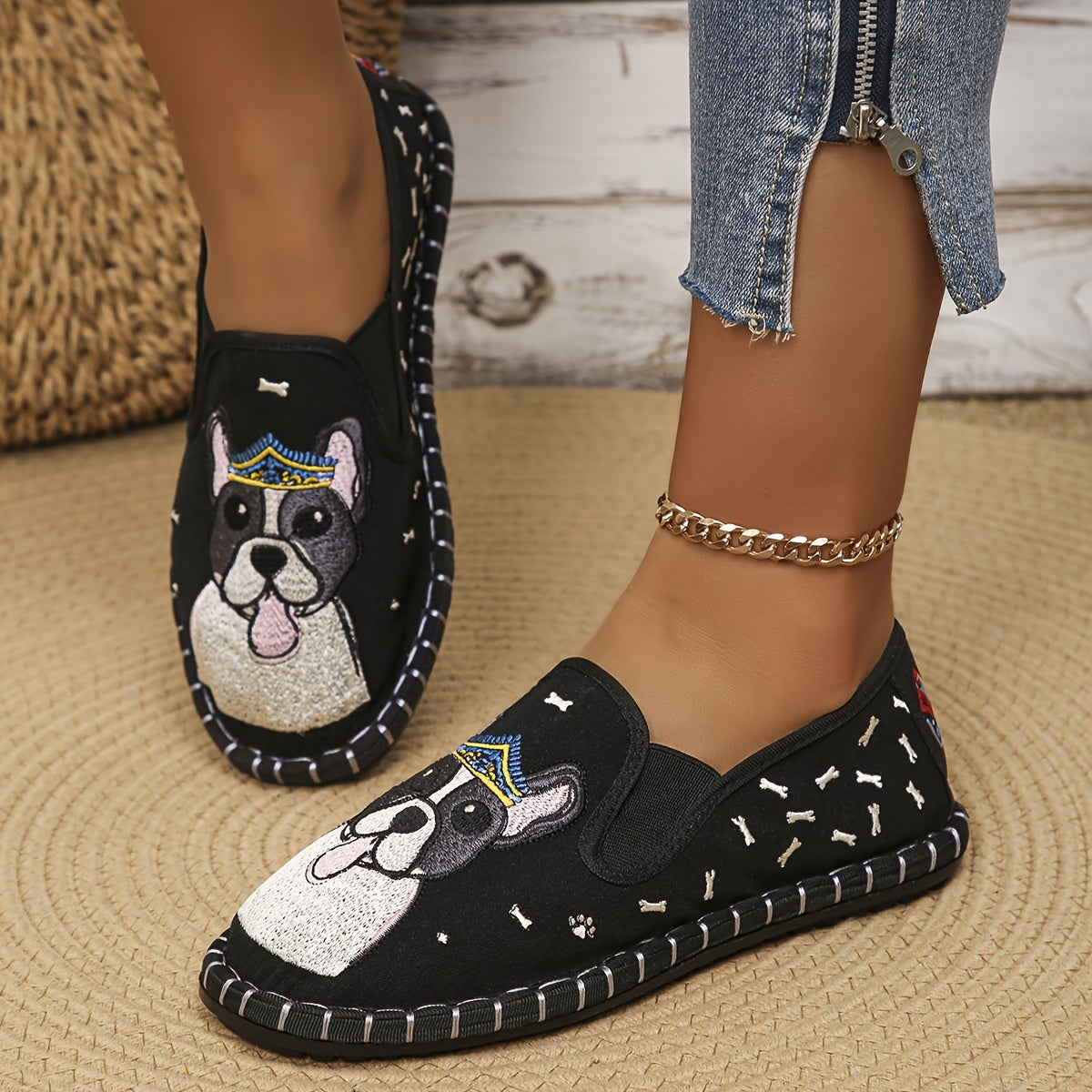Women's Embroidered French Bulldog Slippers with Anti-Slip Sole, Indoor-Outdoor