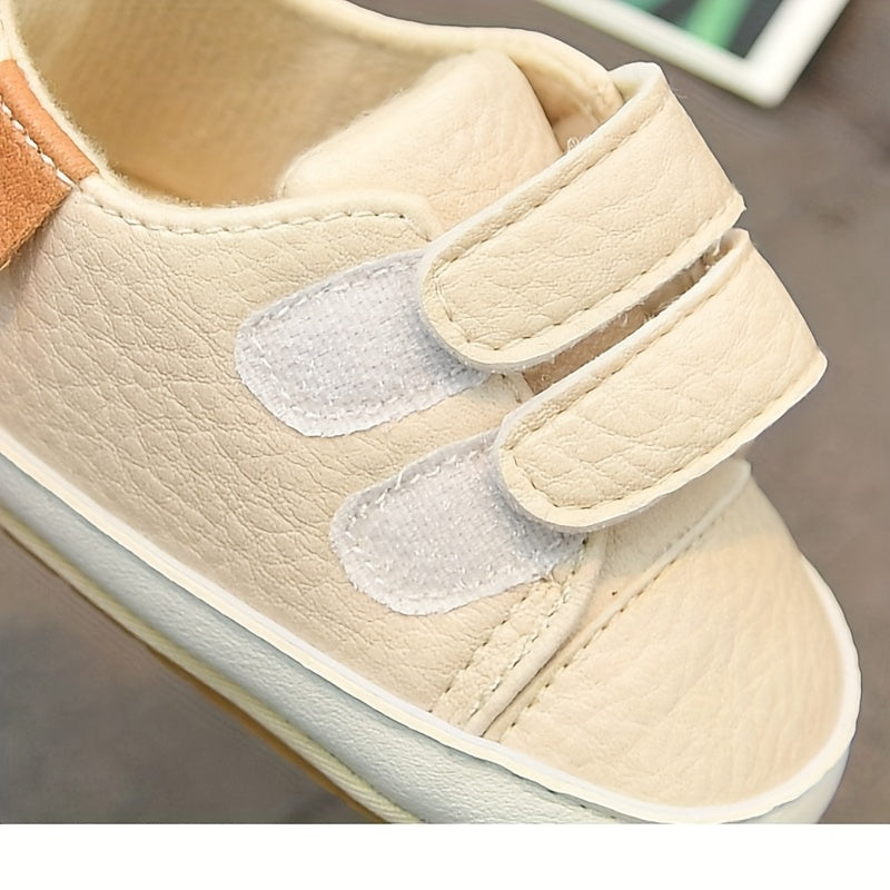 Kichkina erkak bolalar uchun sport poyabzali Yengil PU Moire Tassel sozlanadigan tutqichli siljish bilan Bahor yoz