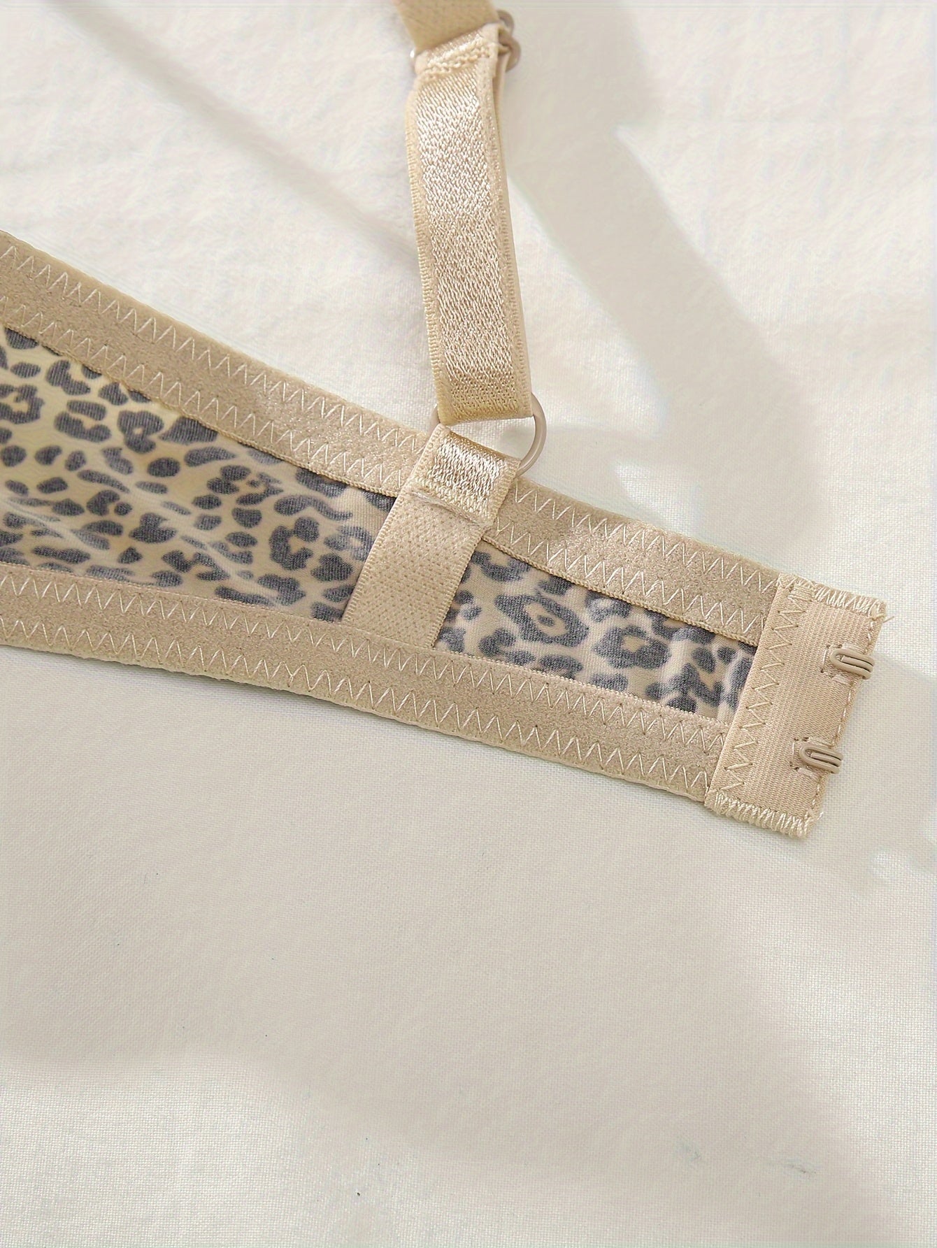 5 leopard va mustahkam t-shirt brass - qulay, nafas oladigan, ko'taruvchi uslubdagi ayollar ichki kiyimlari.