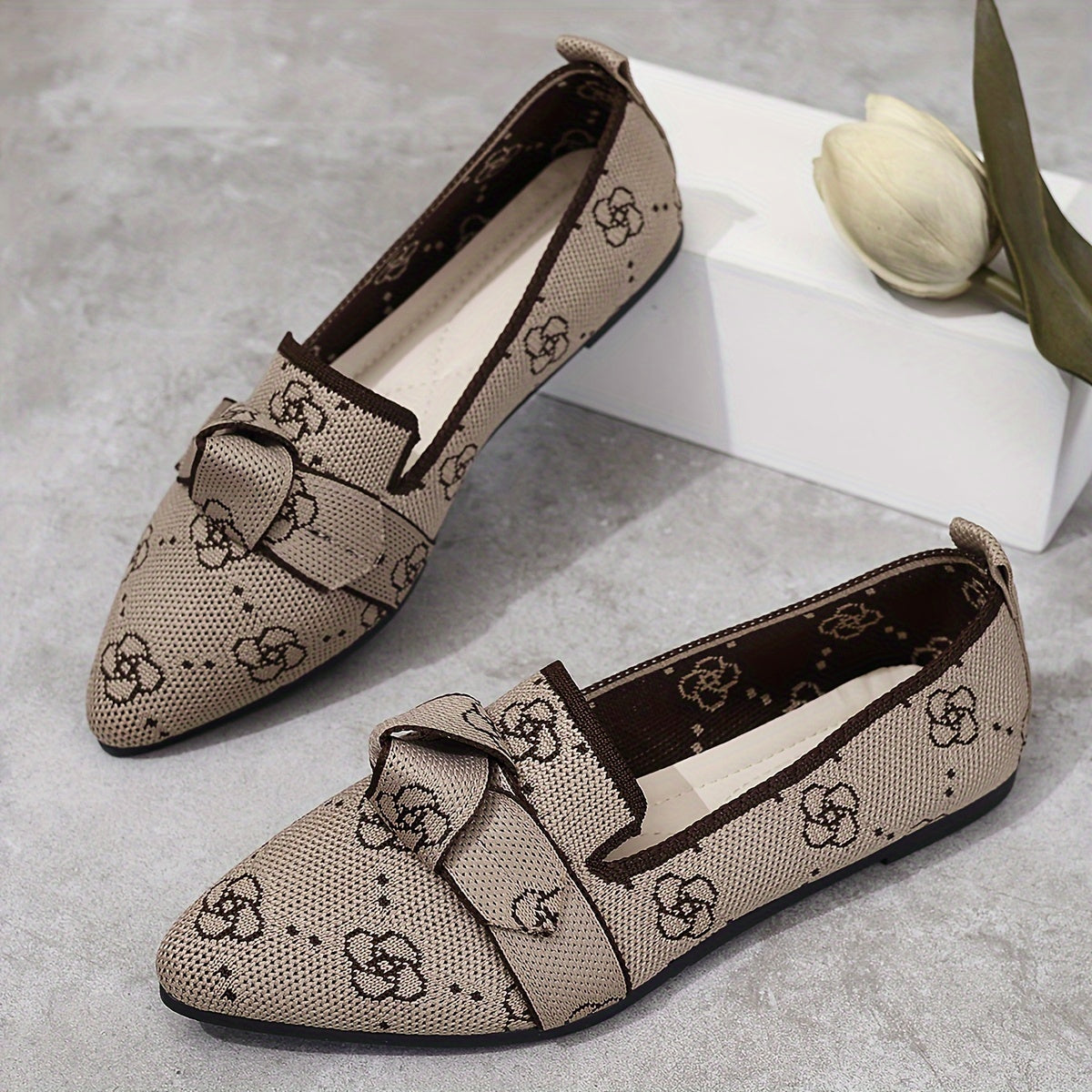 Women Breathable Printed Flats with Pointed Toe Comfortable Shoes