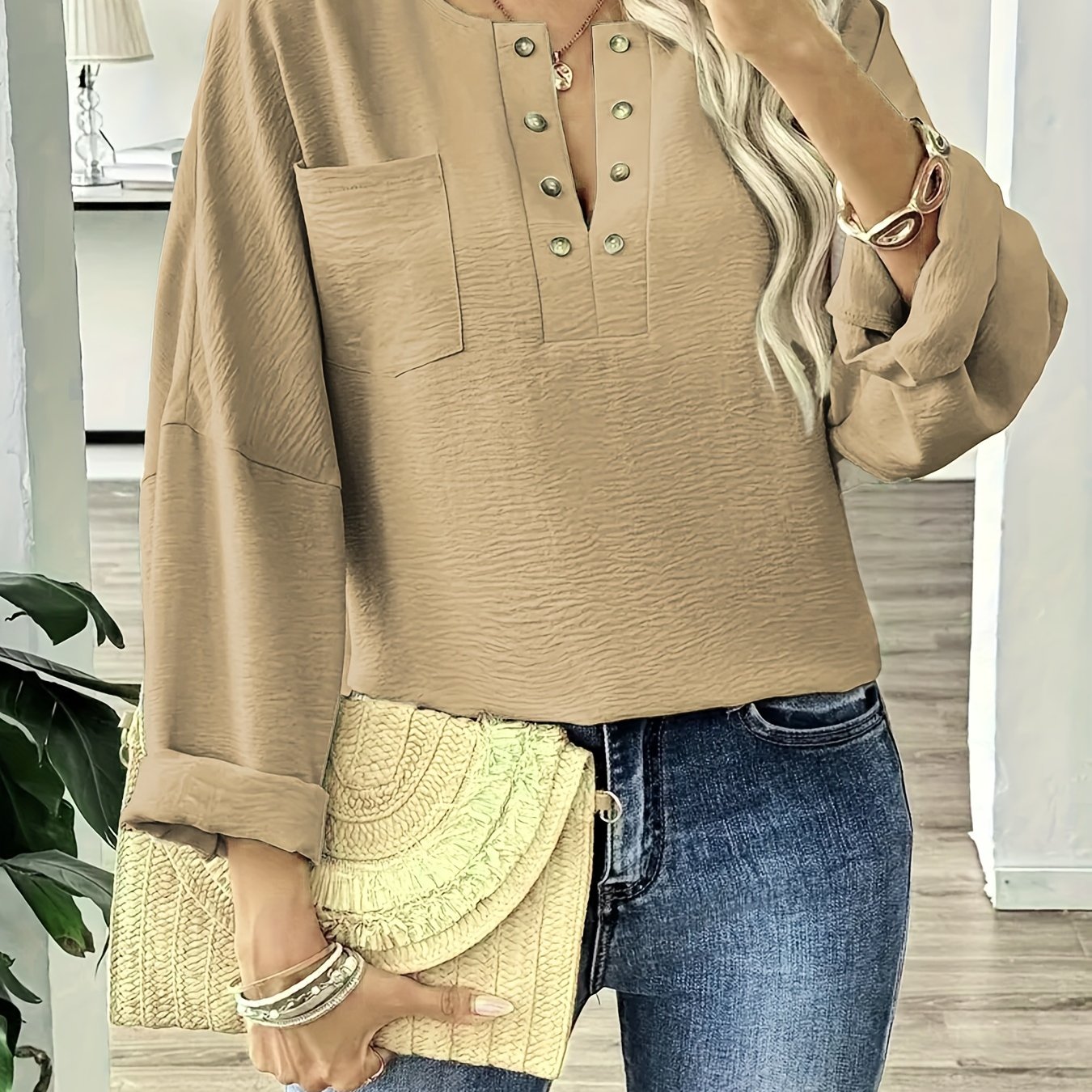 Women's Large Size Long Sleeve Woven Shirt for Spring and Fall