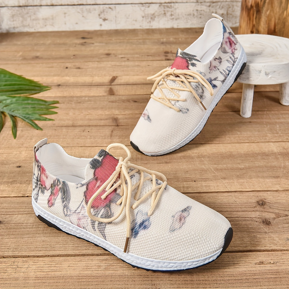 Ladies Casual Sports Shoes Breathable Fabric Low Top Slip-On Running Shoes