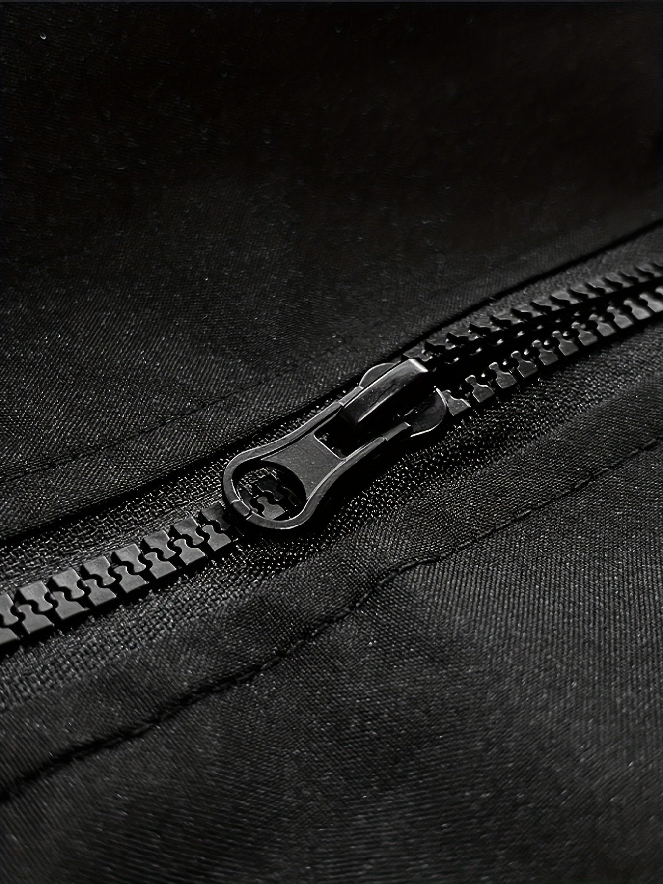 Men's Lightweight Color-Block Windproof Wear-Resistant Polyester Jacket for Casual Outdoor