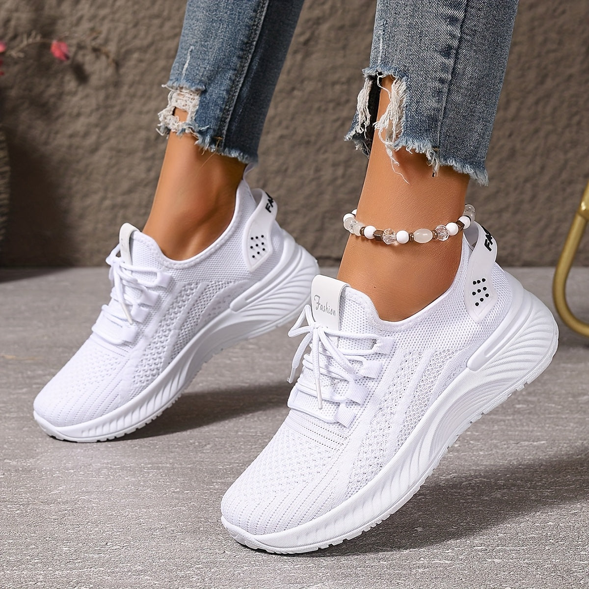 Ayollar uchun katta oq casual slip-on sport poyabzali bahor va yoz uchun