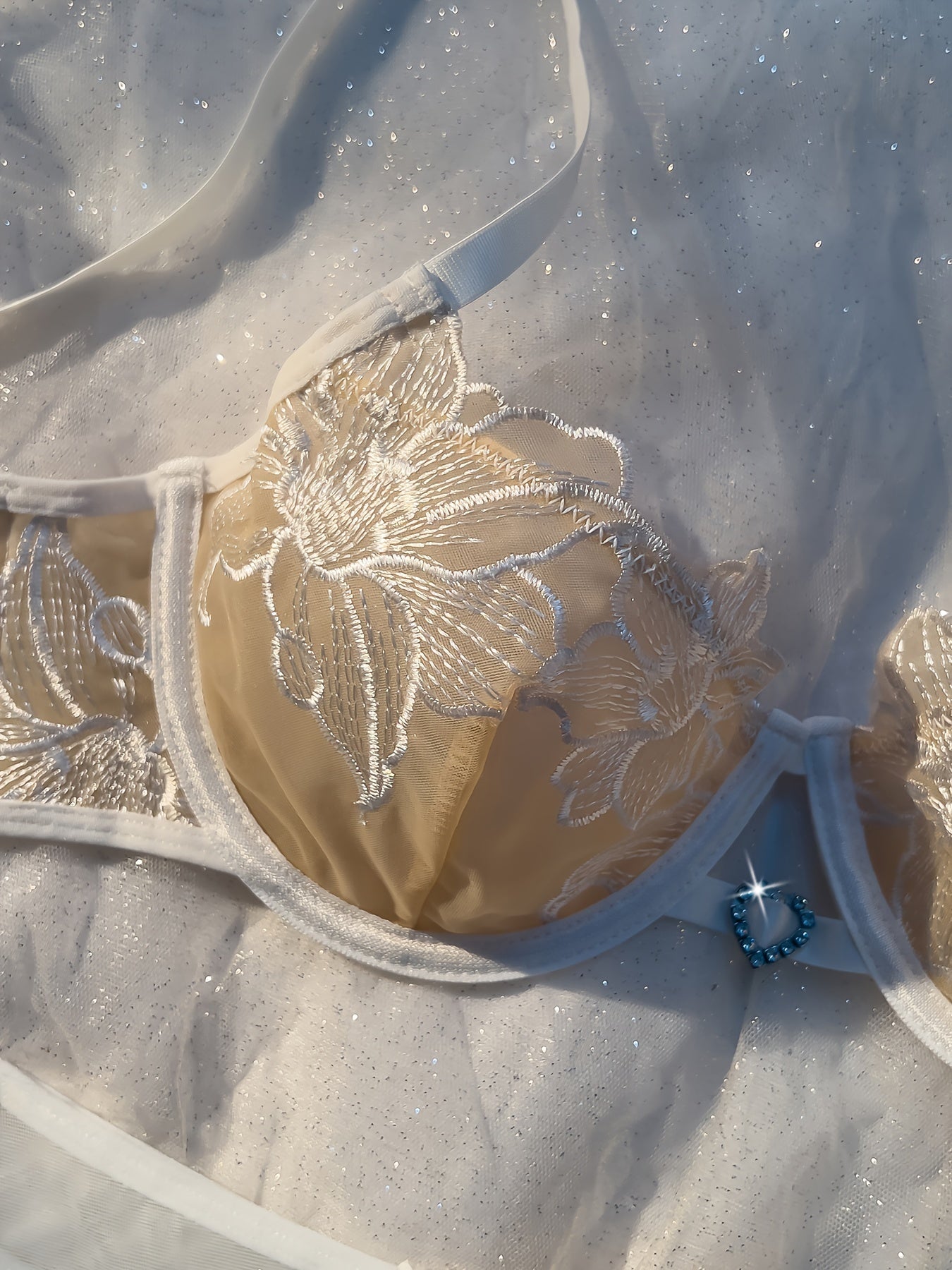 European and American Lingerie Set with Thin Fabric and Double-Layer Lace Embroidery for Valentine's Day