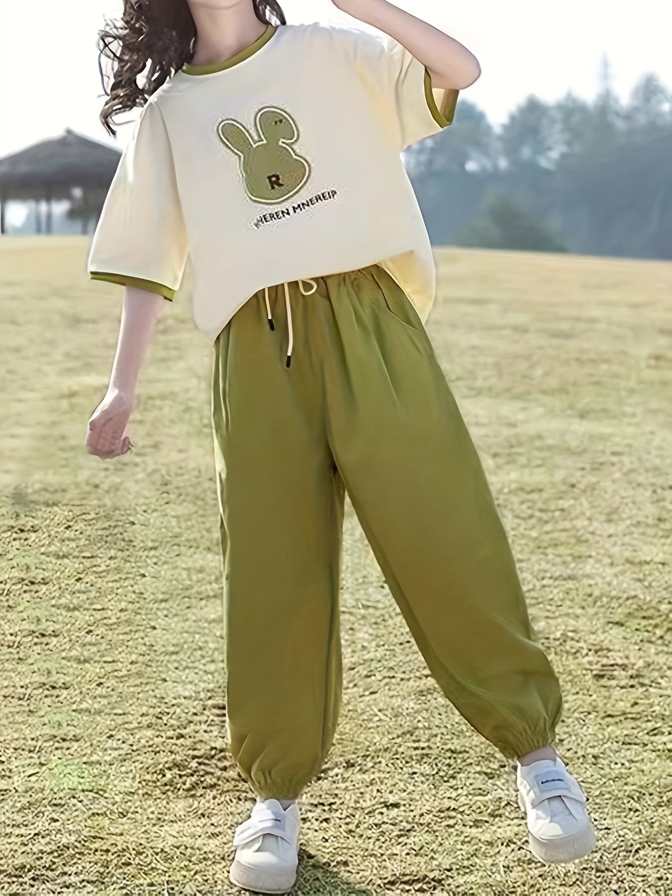 Girls Summer Outfit with Trendy Print and Cropped Draped Pants