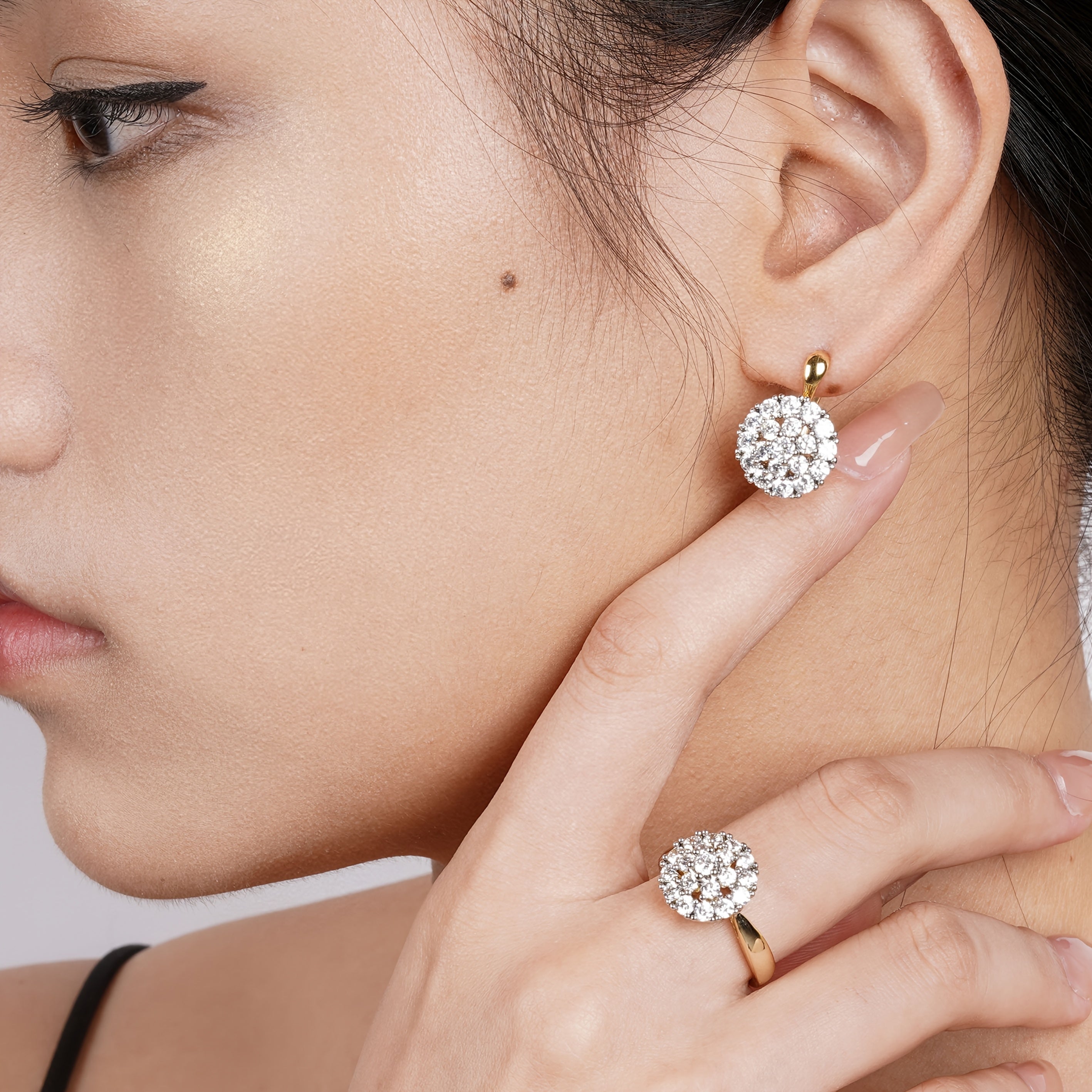 Conjunto de joyería de cobre con pendientes y anillo de zirconia sintética para mujer