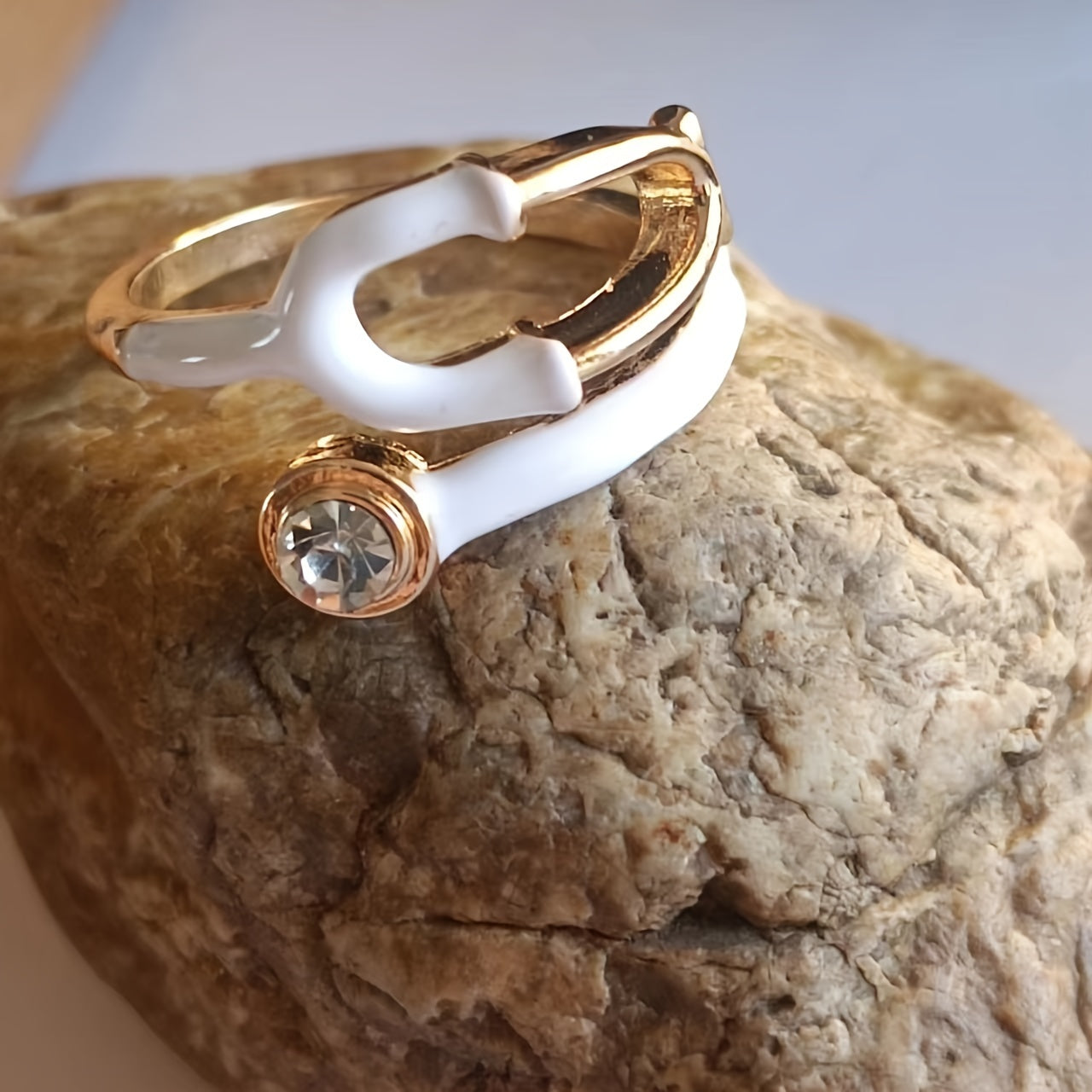 Men's Medical Jewelry Stethoscope Ring White and Gold Alloy Stylish Gift