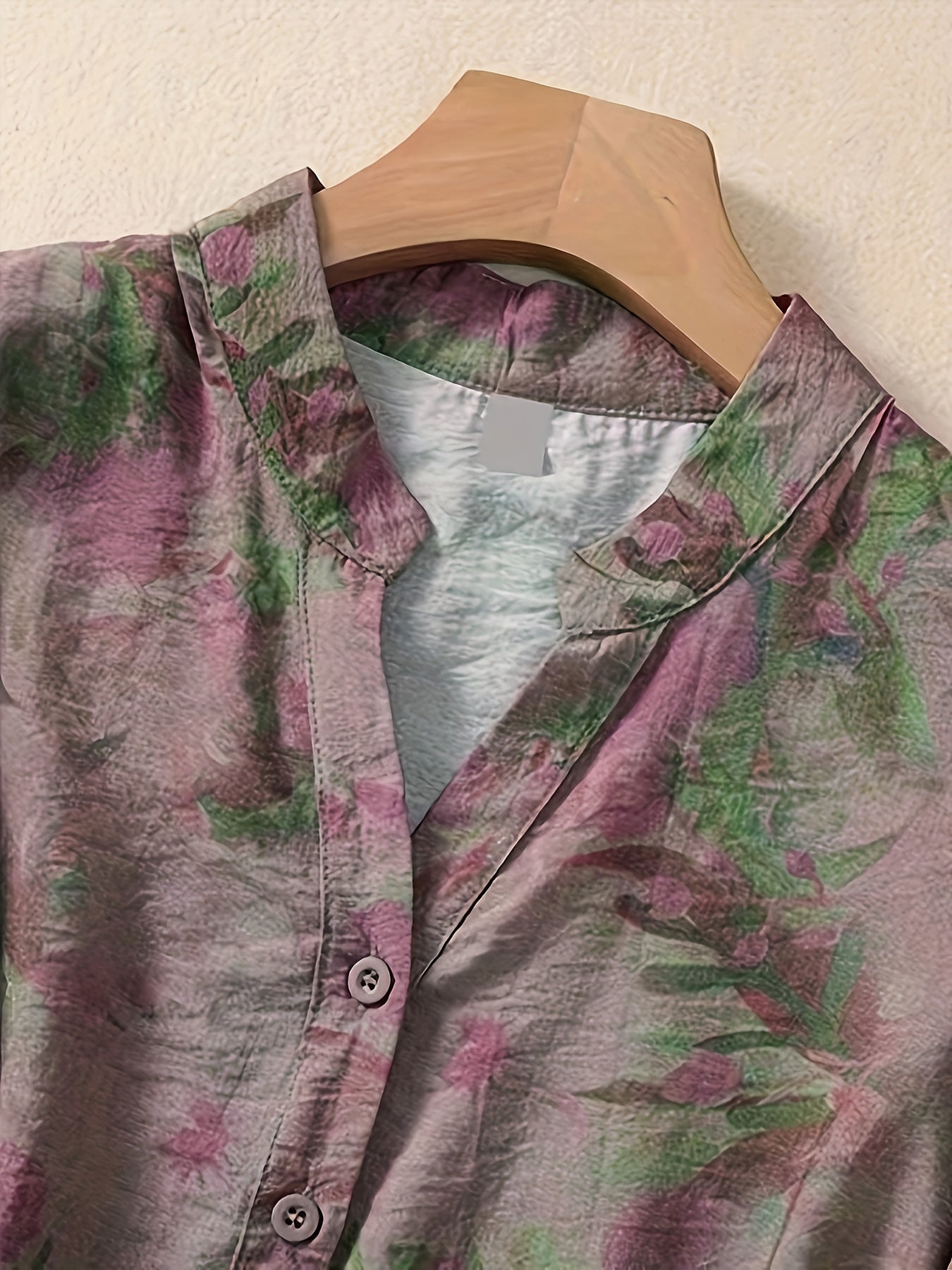 Camisa de mujer con estampado floral, cuello alto, mangas tres cuartos, dobladillo cruzado, poliéster, ropa casual para fin de semana