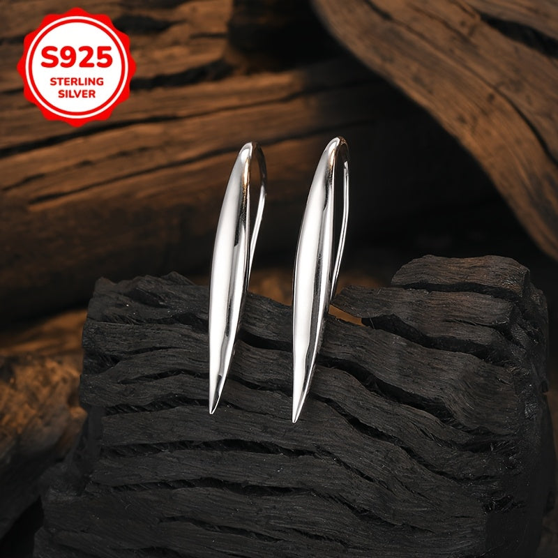 Ayollar uchun maxsus, zamonaviy va nafis egri tutqichli sirg'alar, har kuni kiyish va sovg'a berish uchun mukammal - 925 sterling kumushdan tayyorlangan