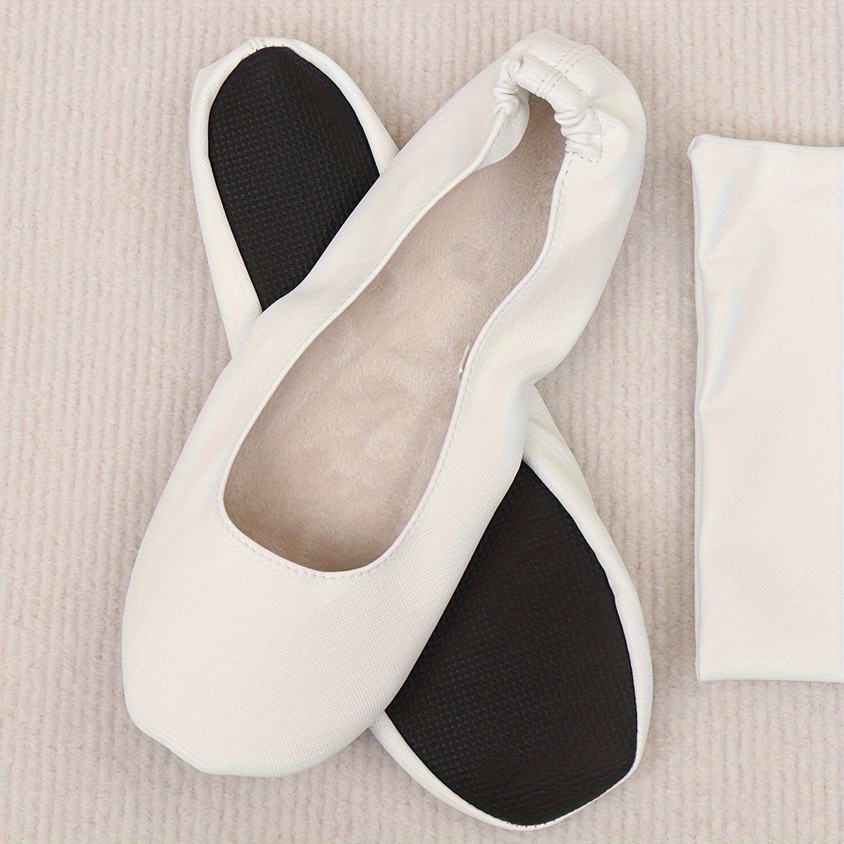 Zapatos de baile suaves, ligeros y plegables para interior con patrón de cruz en negro para mujer