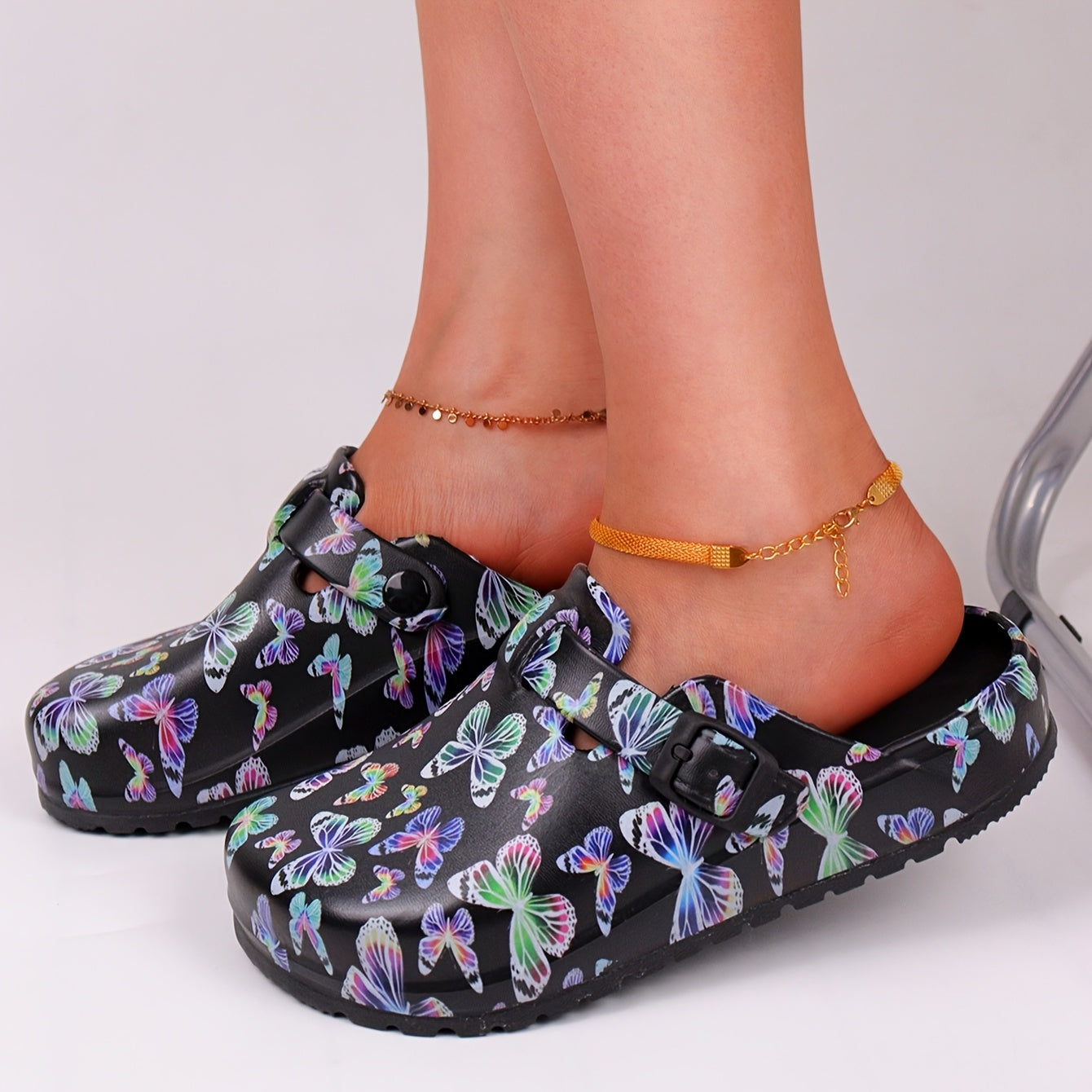 Women's Butterfly Pattern EVA Clogs Non-Slip Quick-Dry Slippers for Beach Garden