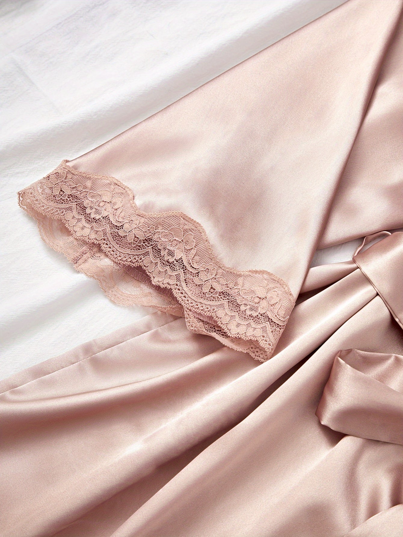 Large Size Ice Silky Fiber Sleepwear Set with Contrast Lace and Split Hem