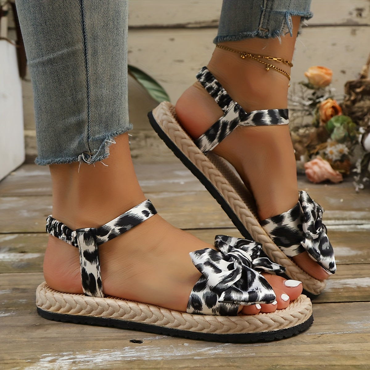 Women's Rhinestone Bow Flat Sandals Leopard Print Open-Toe Beach Shoes