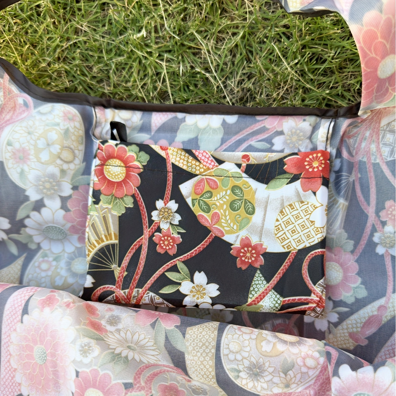 Large Waterproof Tote Bag with Cartoon Flower Pattern Lightweight and Spacious