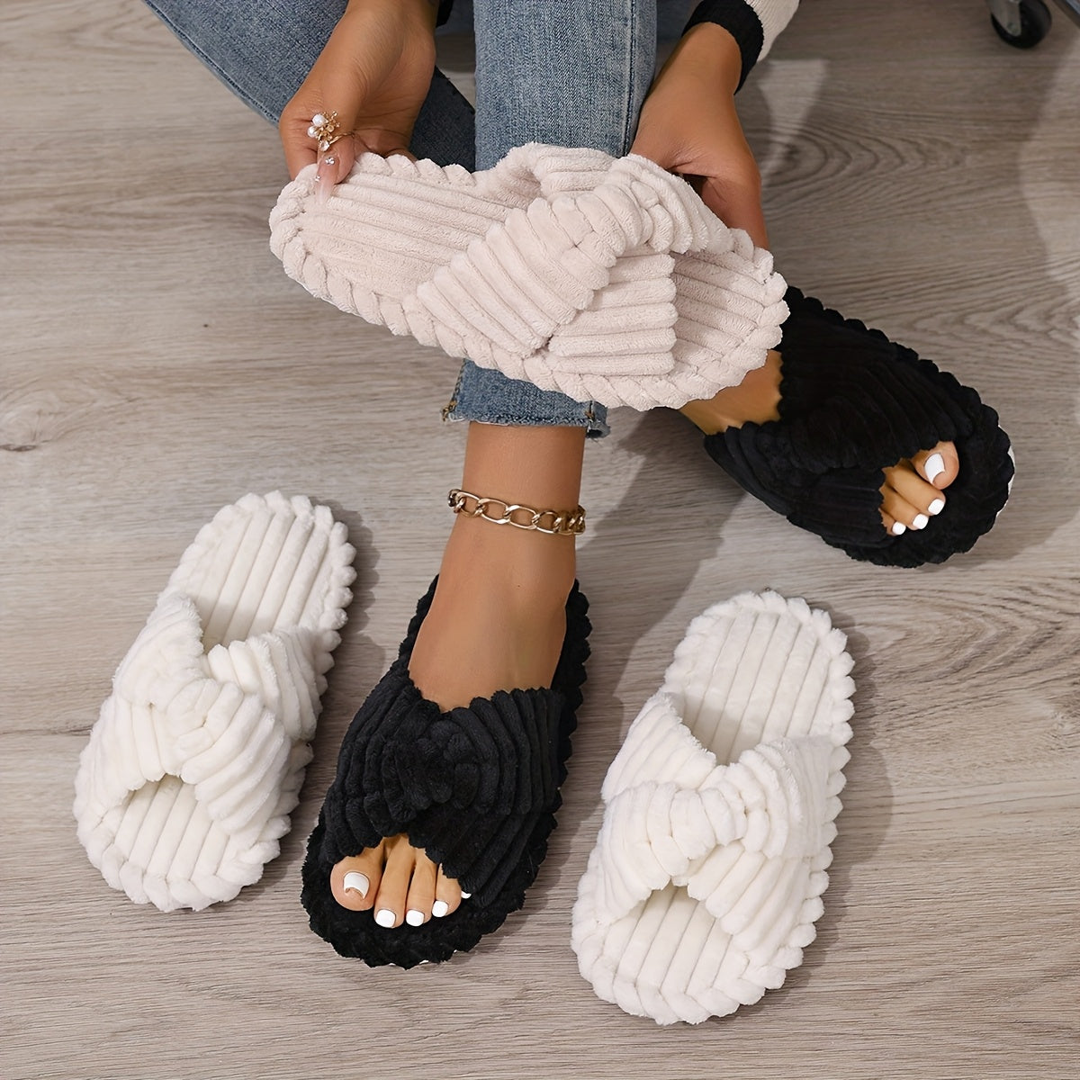 Women’s Plush Slip-On Slippers with EVA Cushioned Insole Indoor Outdoor