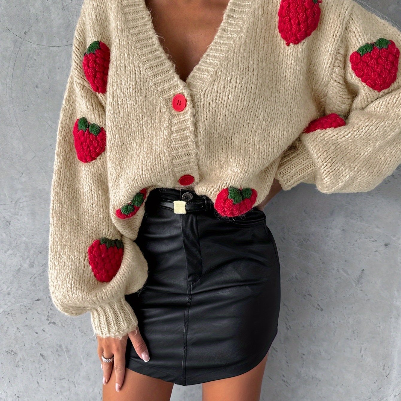 Cárdigan de mujer talla grande beige con hombros caídos para otoño e invierno