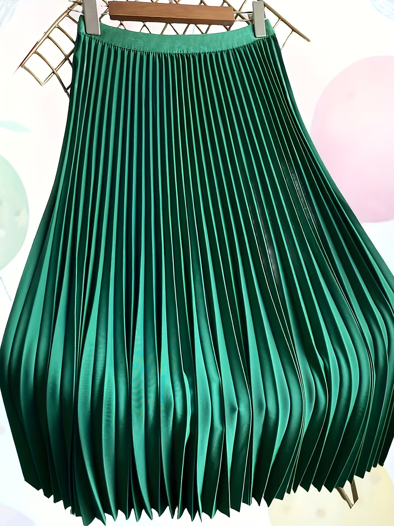 Yagona rangdagi nafis pliseli yubka