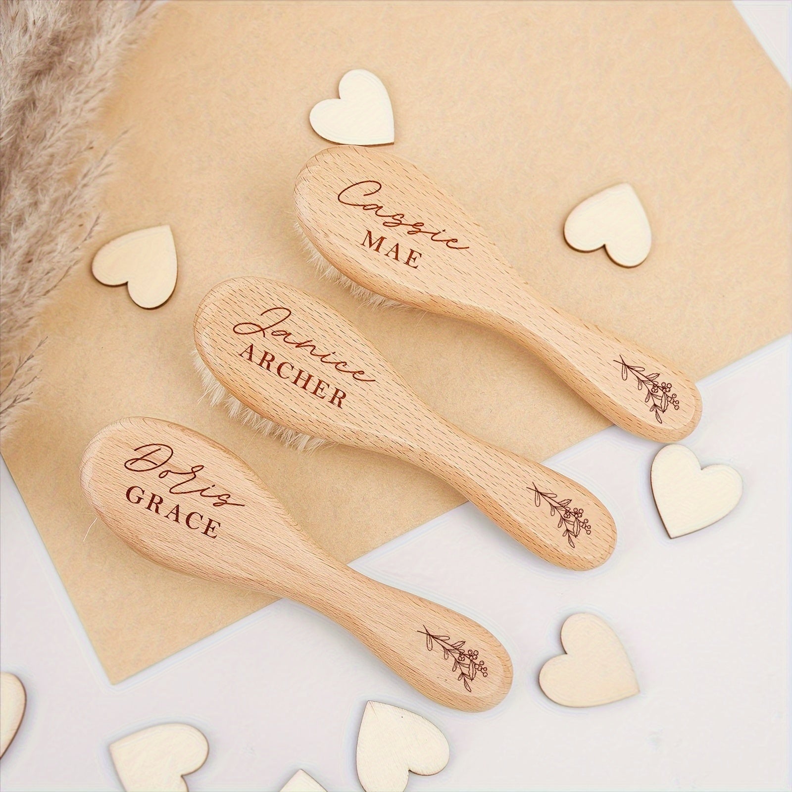 Индивидуальная деревянная расческа с узором декабрьского цветка - идеальные персонализированные подарки для вечеринок