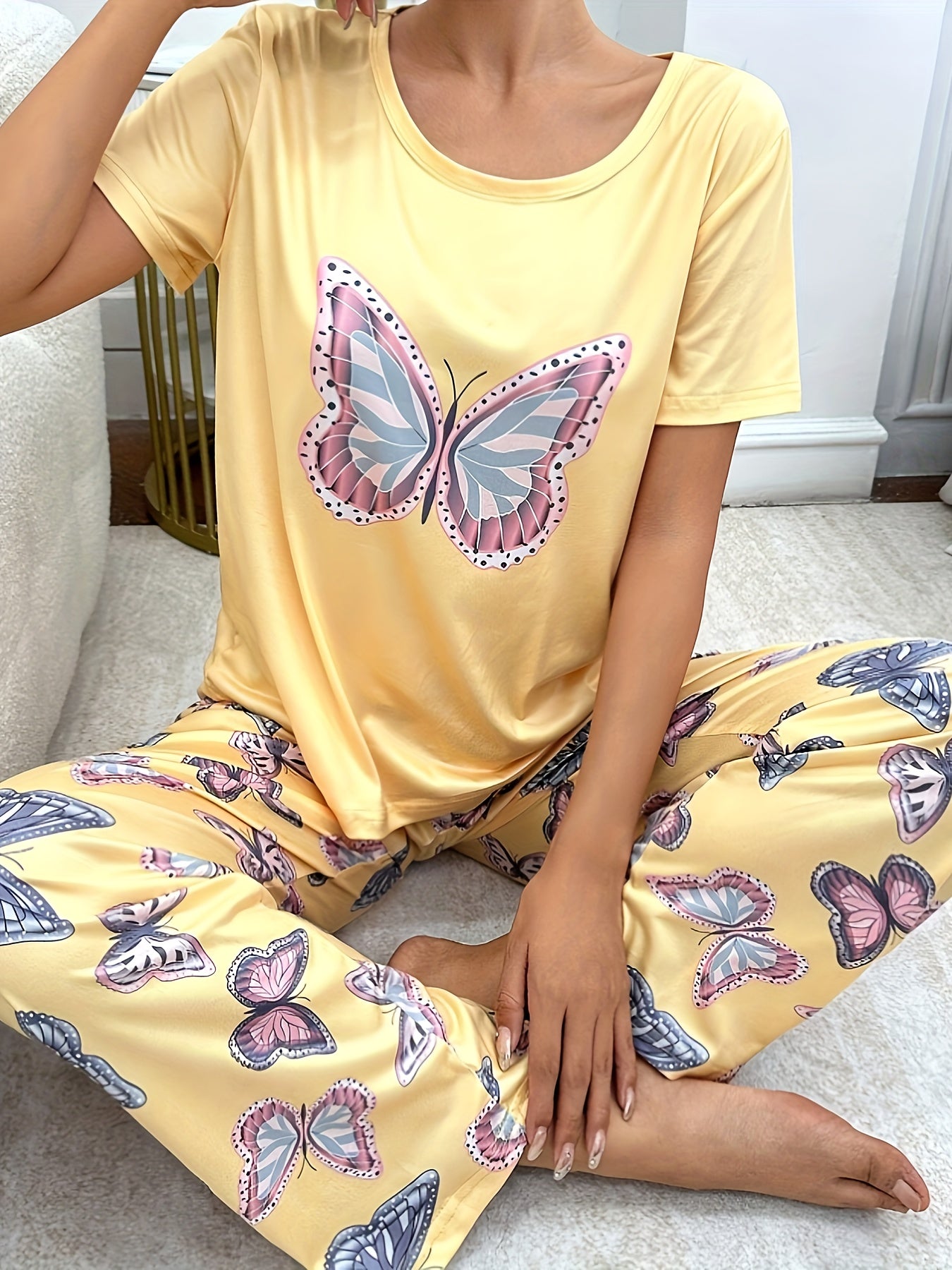 Women's Butterfly Print Pajama Set Polyester Knit All-Season Sleepwear with Crew Neck Top and Long Pants