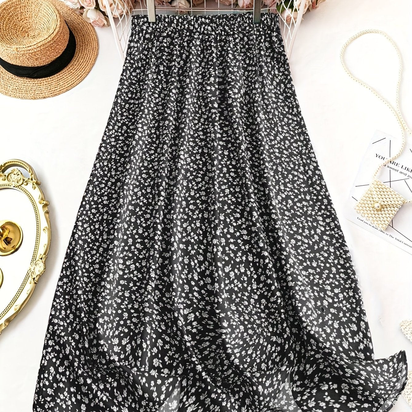 Falda de talla grande con estampado floral y detalles de botones, cintura elástica