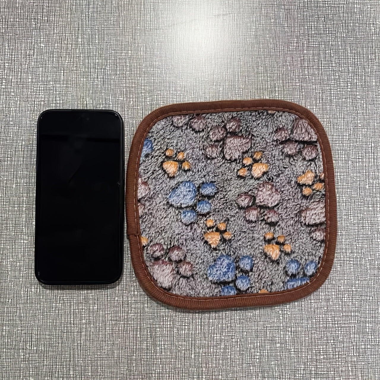 Pet Fleece Blanket Paw Print Pattern Machine Wash Stain Resistant for All Dog Sizes