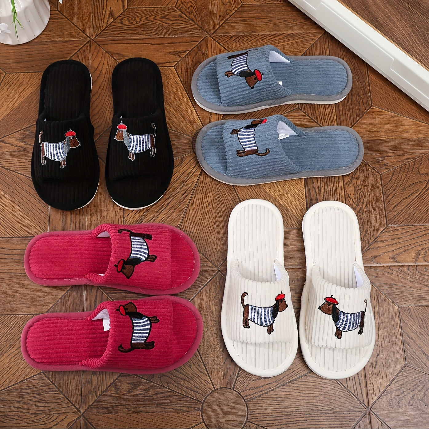 Ayollar uchun qora korduroy it poyabzali, qizil sharf bilan, ichki va tashqi foydalanish uchun poyabzal