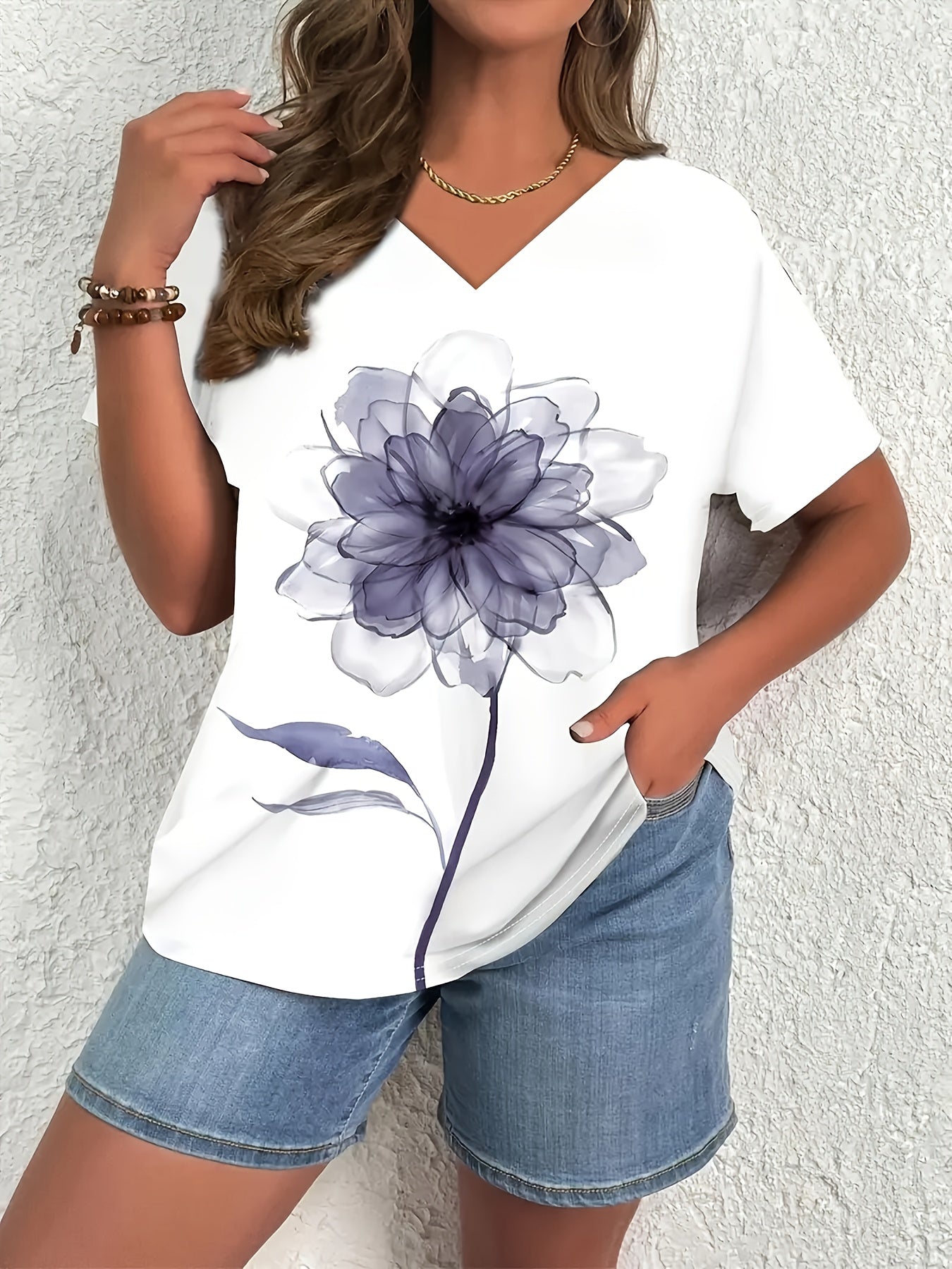 Plus Size Women's V-Neck Floral Print T-Shirt Lightweight Short Sleeve White Purple Black
