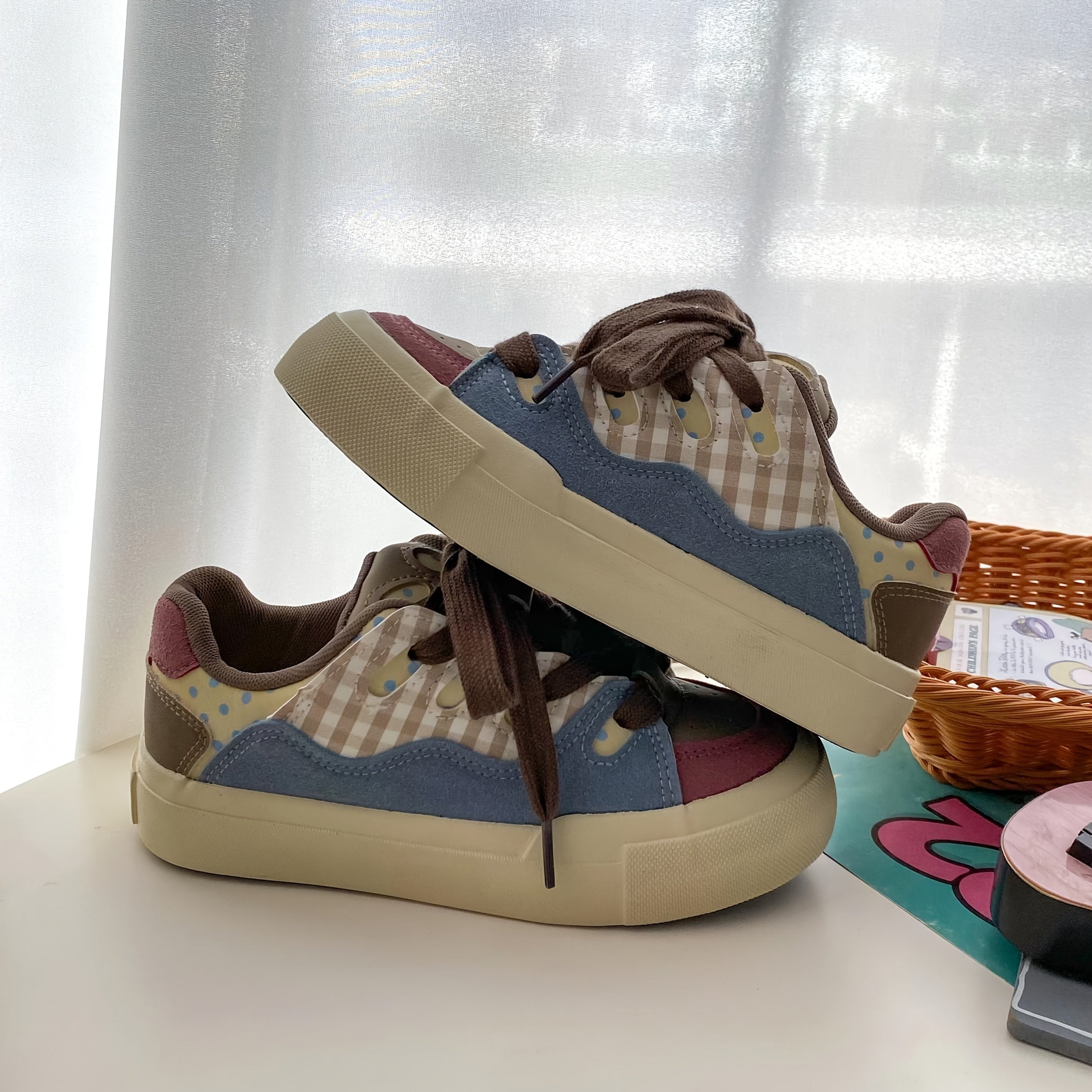 Women's Spring Low-Top Round Toe Lace-Up Casual Shoes