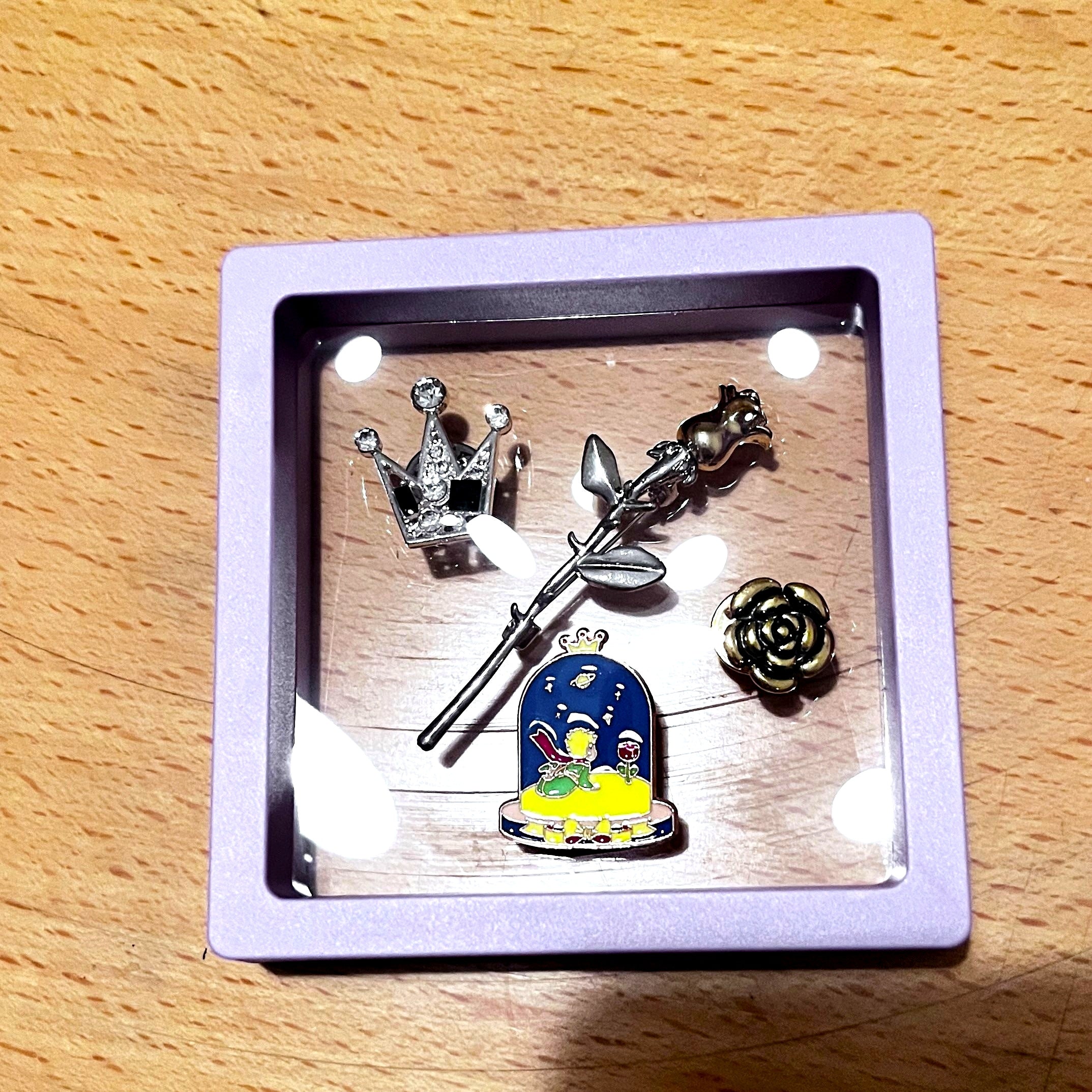 Vintage Alloy Brooch Pins Set with Crown Rose and Cartoon Flower Design