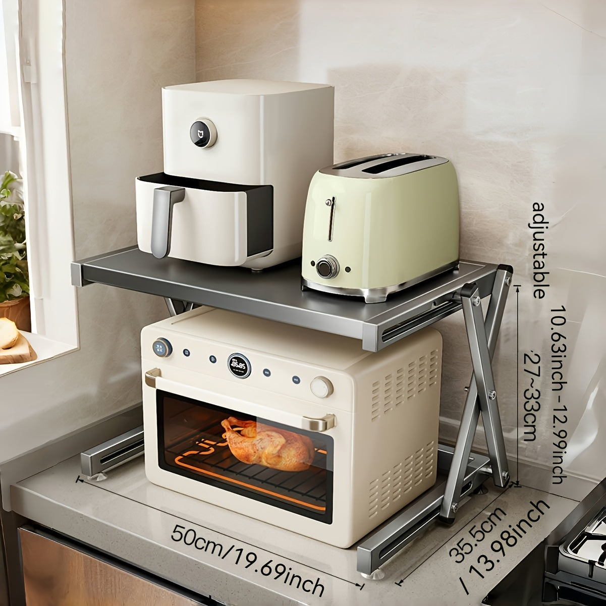 Moslashuvchan joyni tejash dizayni bilan zanglamaydigan po'latdan yasalgan mikroto'lqinli pech uchun javon. Mikroto'lqinli pech va oshxona asosiy buyumlarini saqlash uchun ideal. Bardoshli metall konstruktsiya. O'rnatishni talab qilmaydi.