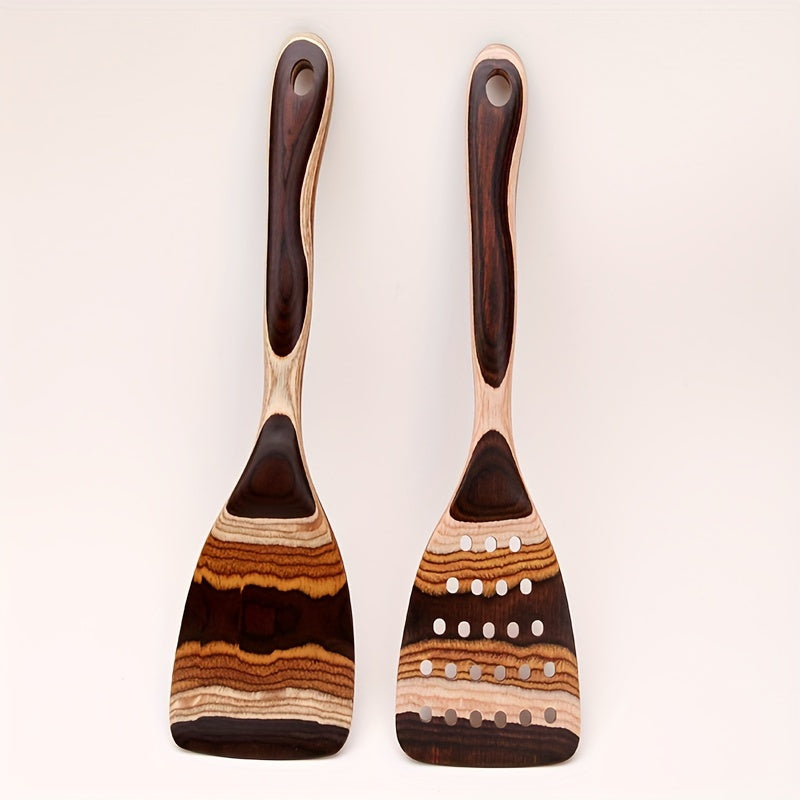 Yog'ochdan yasalgan oshxona asboblari to'plami, Pakkawood qoshig'i va turli oshxona asboblari bilan, ommaviy xarid qilish uchun mavjud.