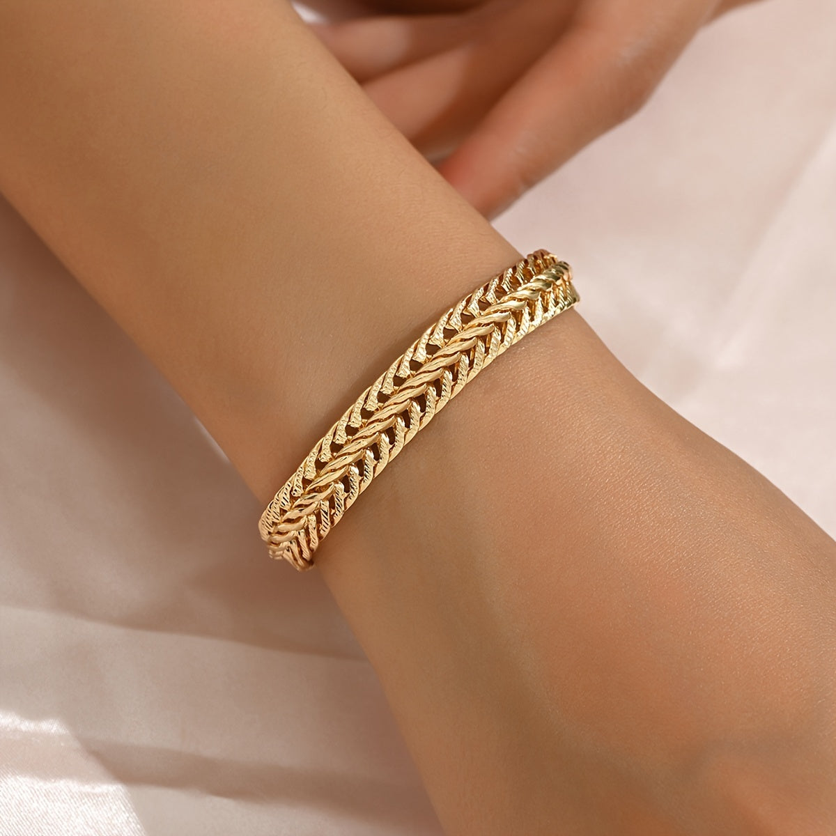 Vintage Cuban Link Bracelet 18K Gold Plated Iron Unisex Jewelry