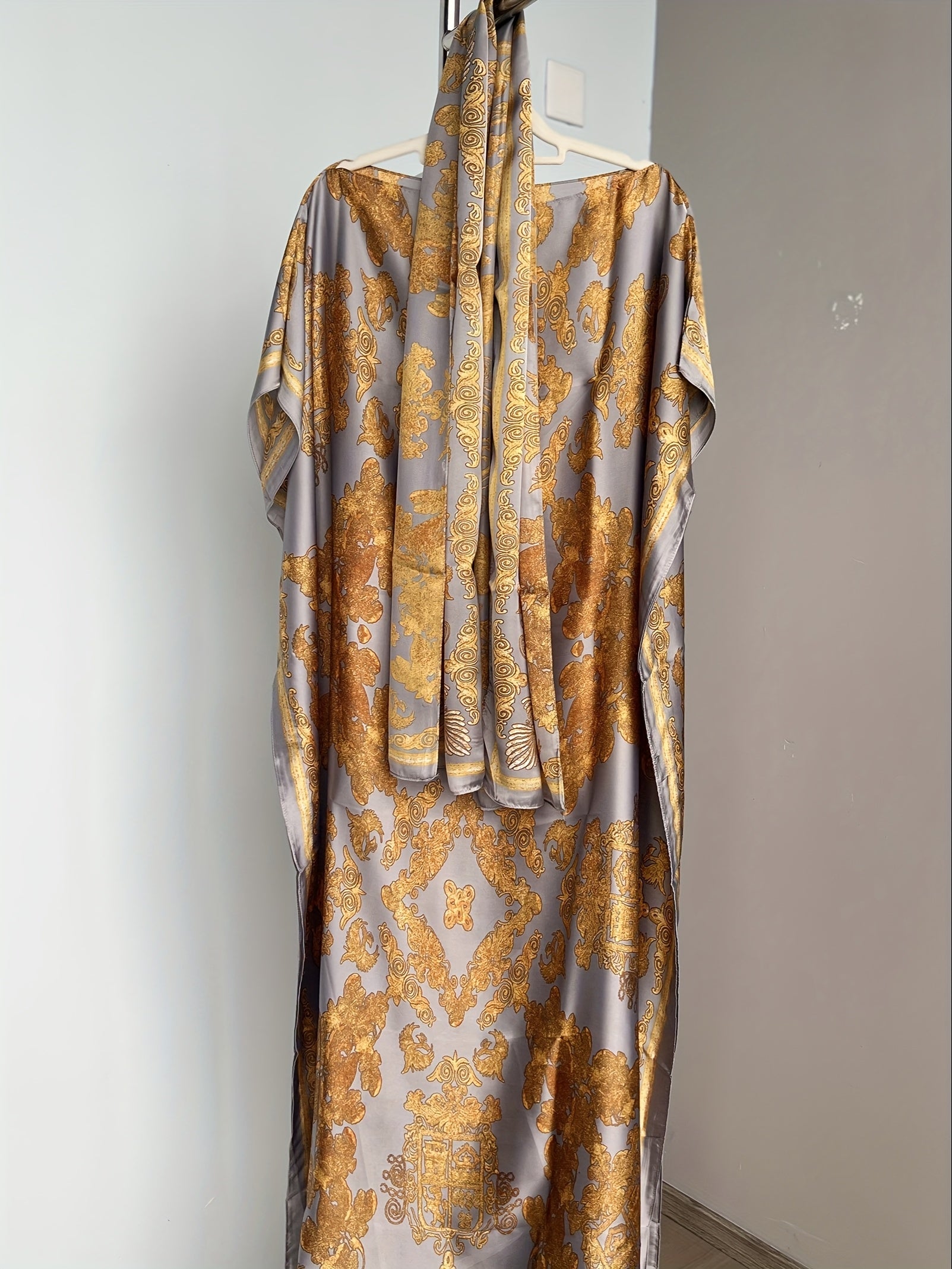 Plus Size Women's Gray Gold Baroque Abaya Dress with Scarf Loose Fit Long Dress