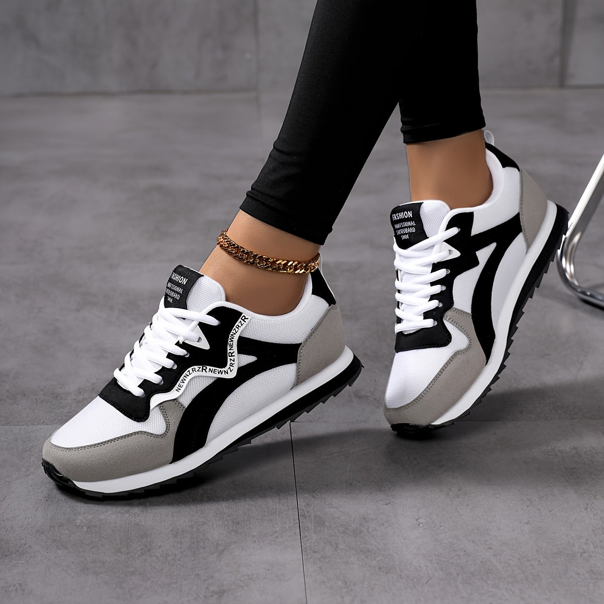 Women’s Lace-Up Retro Sneakers Breathable Fabric Casual Shoes for Running and Walking