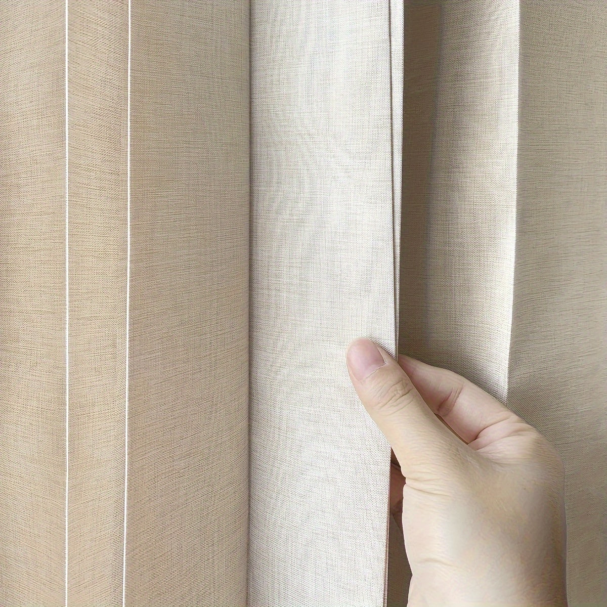 Suv o'tkazmaydigan, magnit so'rish bilan egiluvchan dush pardasi, hammom tualetini ajratish uchun ideal. Quruq va namni ajratish va teshik dizayni bilan osongina osish.