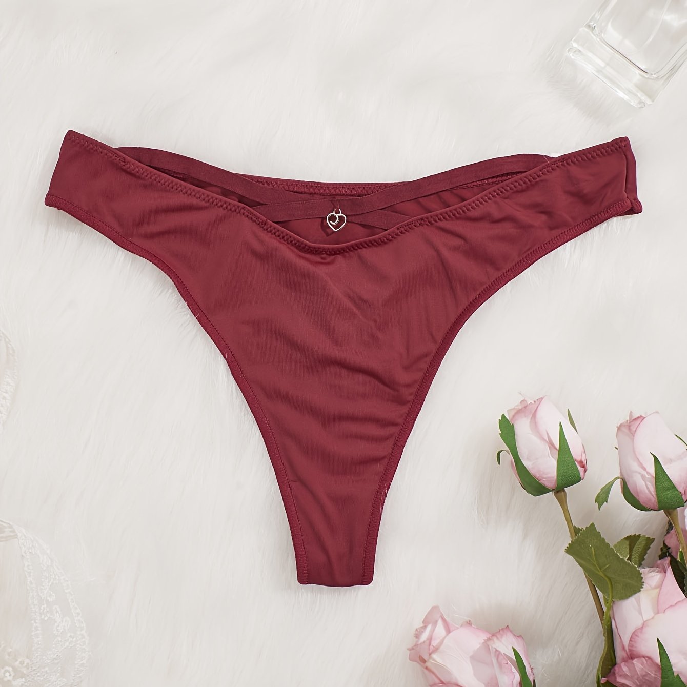 Colgante de corazón en fina cuerda para joyería sensual