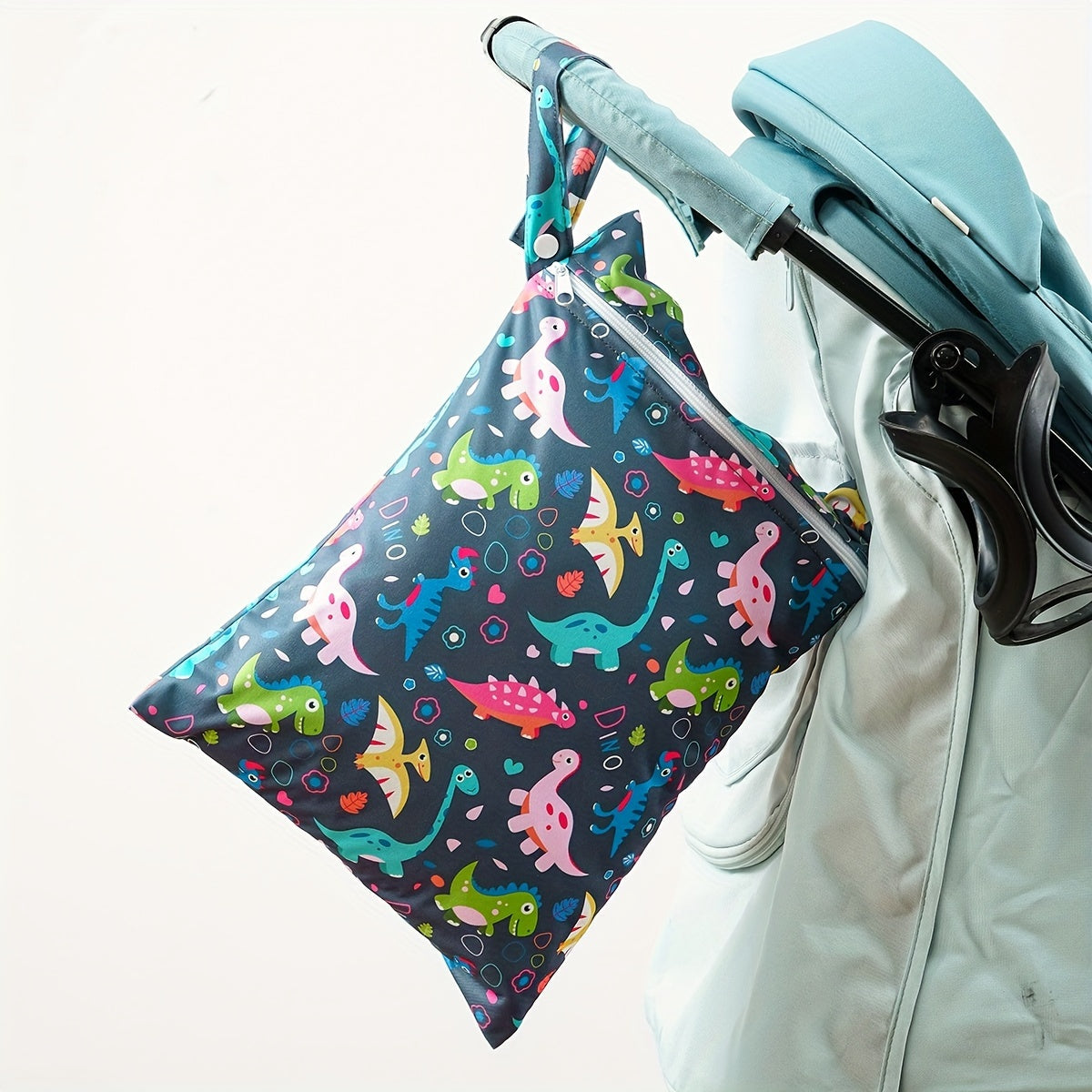 Water-Resistant Wet Dry Bag for Swimwear Cloth Diapers Beach Sports Reusable Polyester Zipper