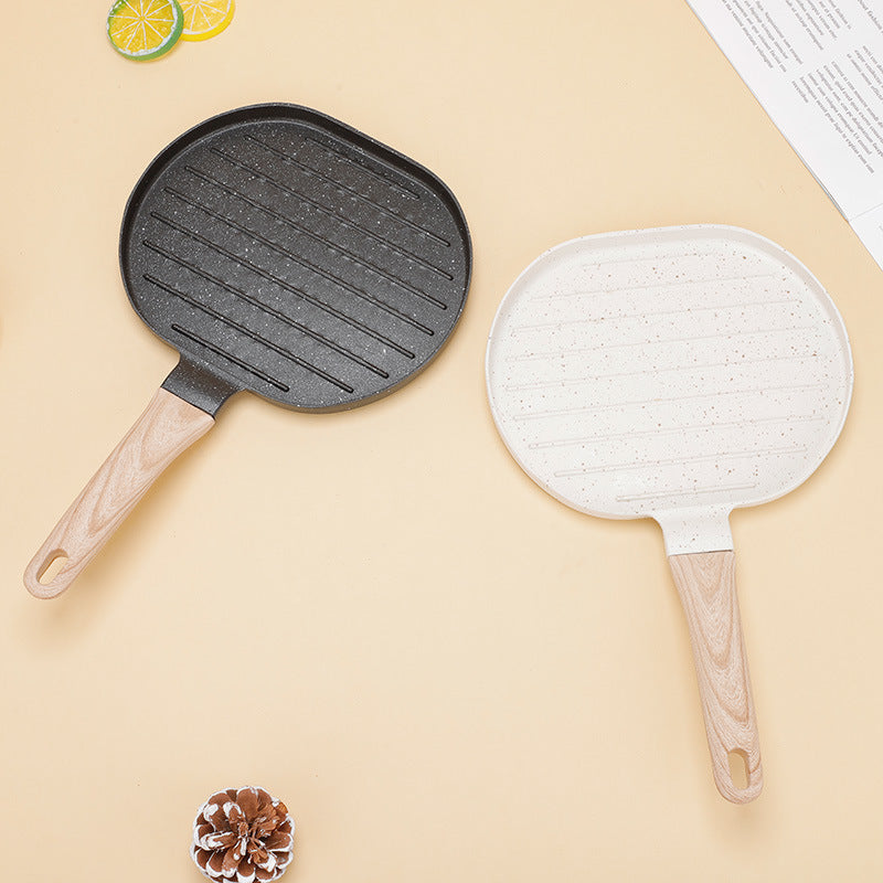 Uyda pishirish uchun ideal, bu premium alyuminiy mini qovurish panasi yopishqoq emas, BPA dan xoli va mazali nonushta va steaklar tayyorlash uchun mukammaldir.